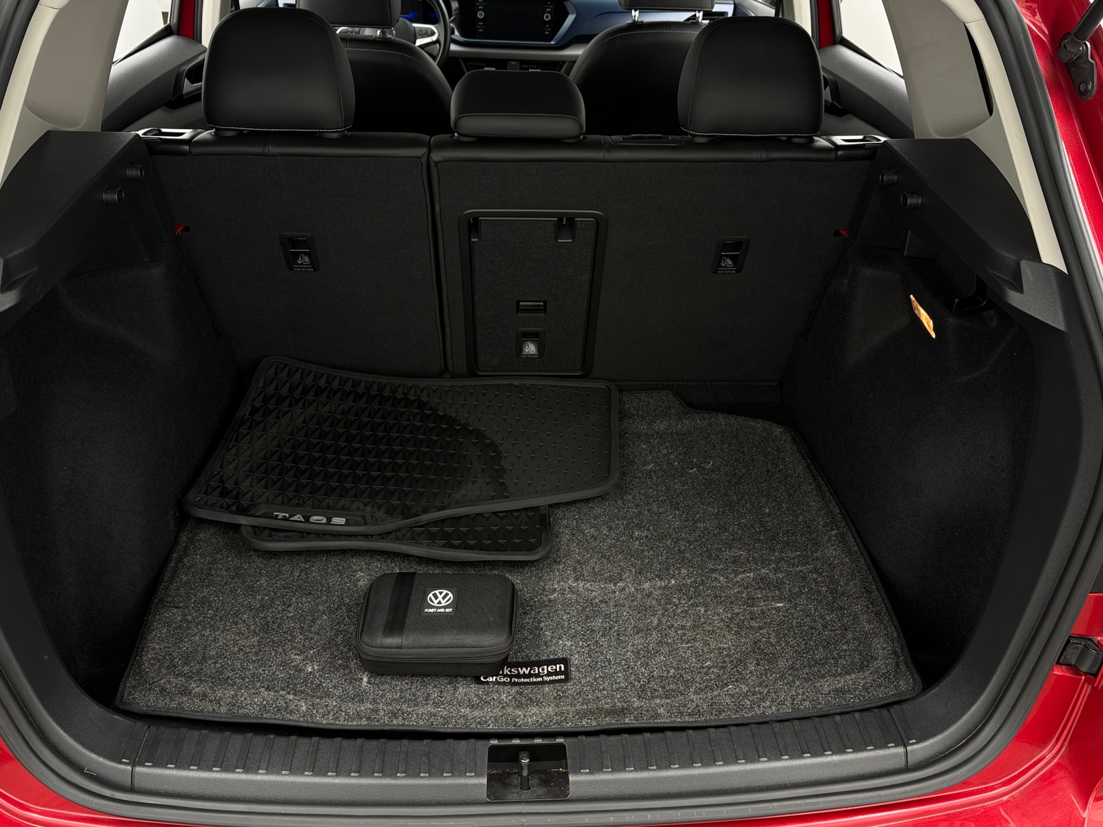 Thumbnail: 2022 Volkswagen Taos - 6