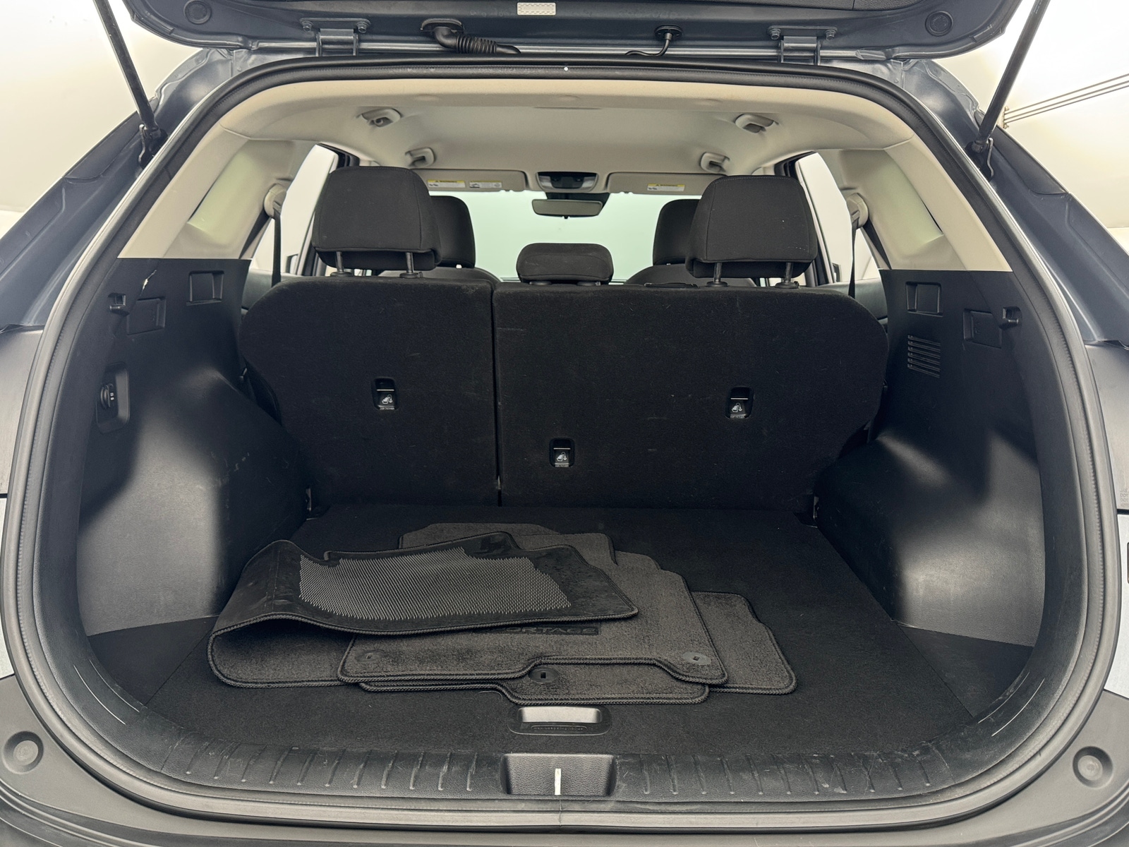 Thumbnail: 2023 Kia Sportage - 7