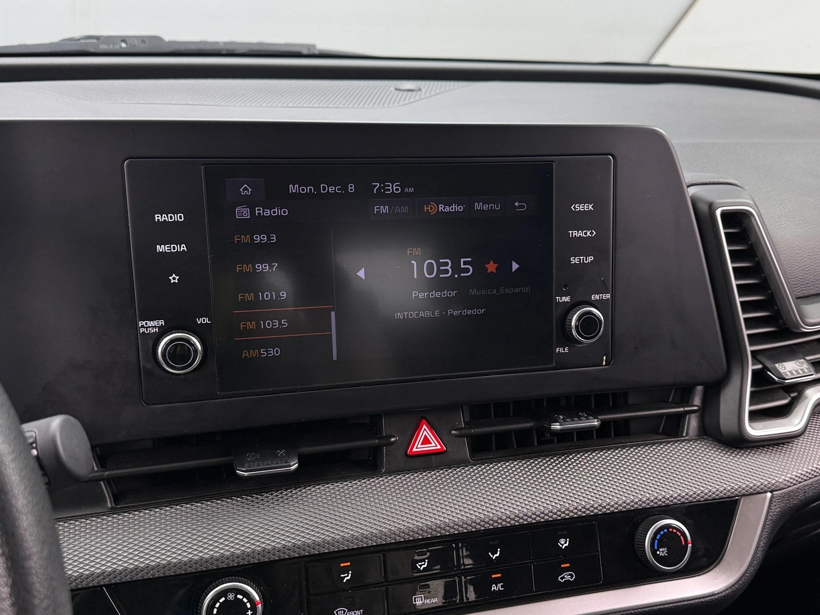 Thumbnail: 2023 Kia Sportage - 4