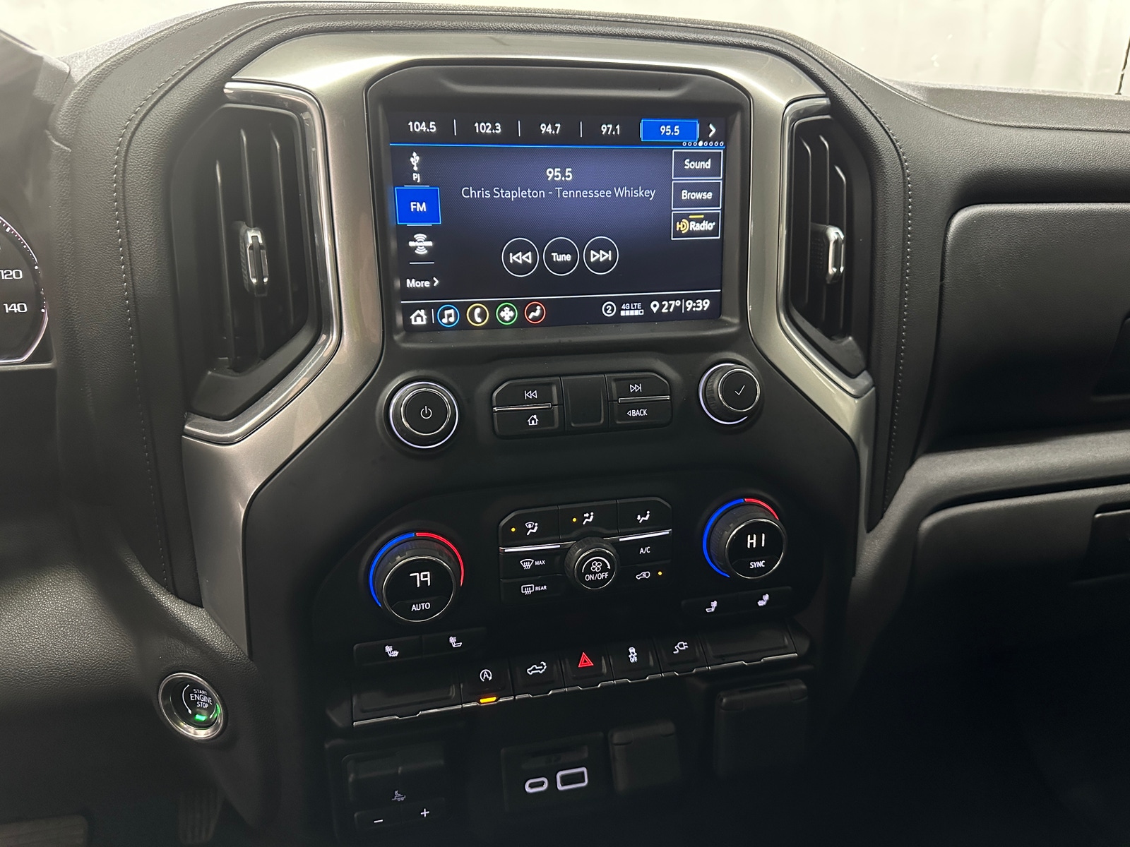 Thumbnail: 2020 Chevrolet Silverado 1500 - 4