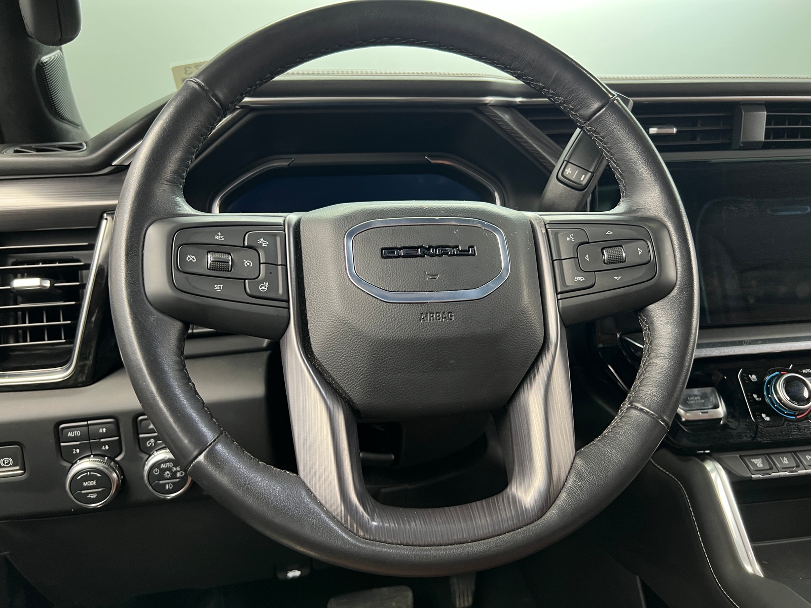 Thumbnail: 2024 GMC Sierra 3500 - 4