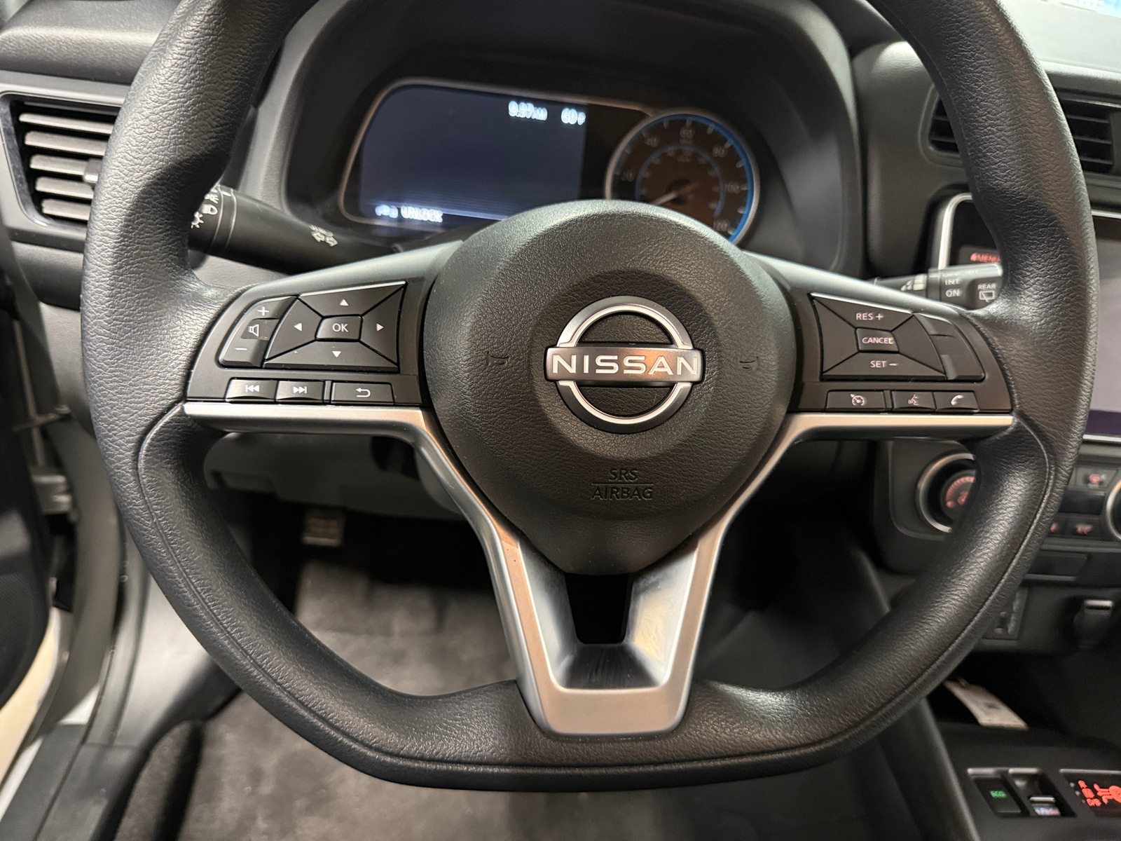 Thumbnail: 2025 Nissan Leaf - 5