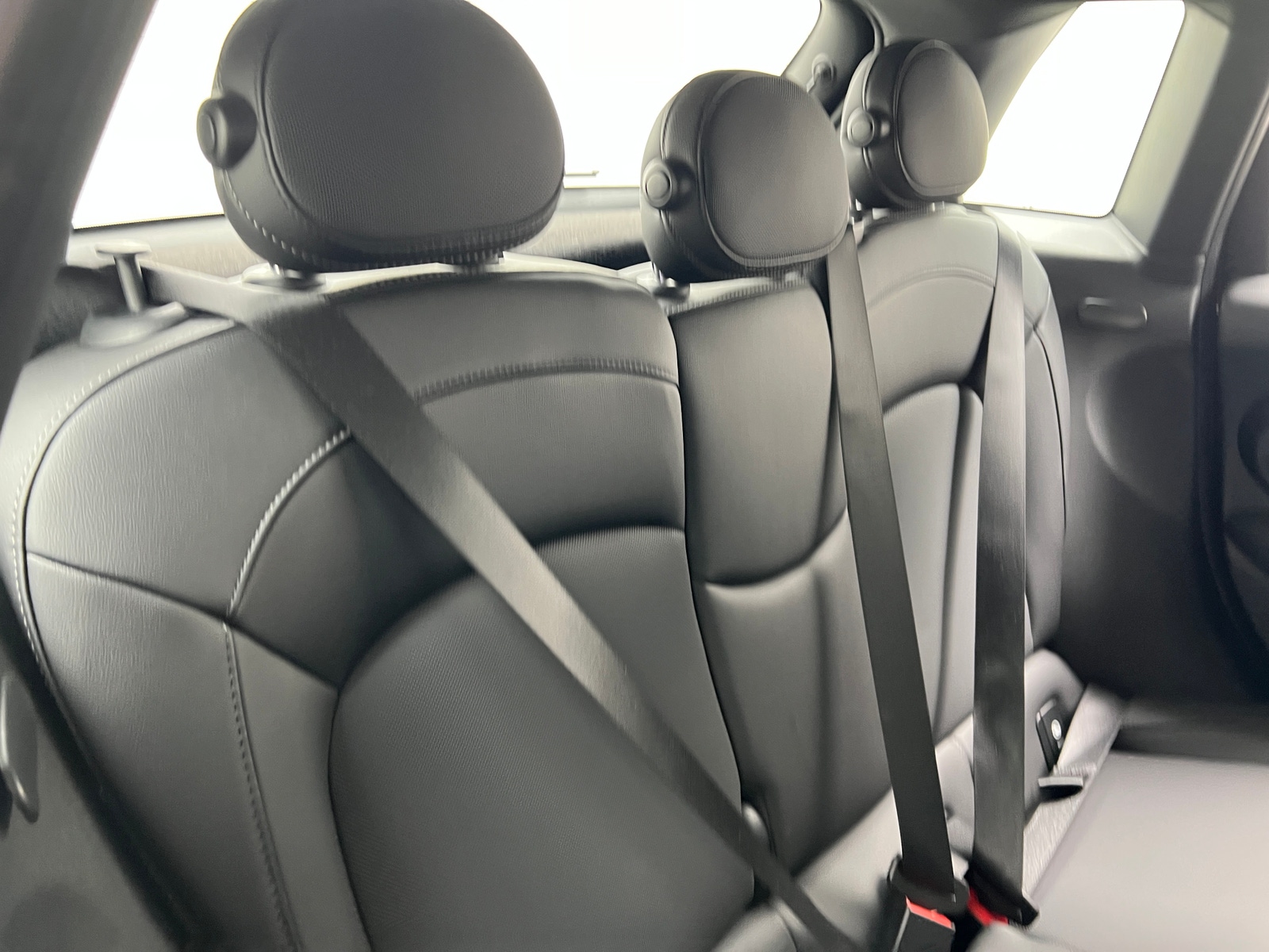 Thumbnail: 2022 MINI Cooper Hardtop - 5