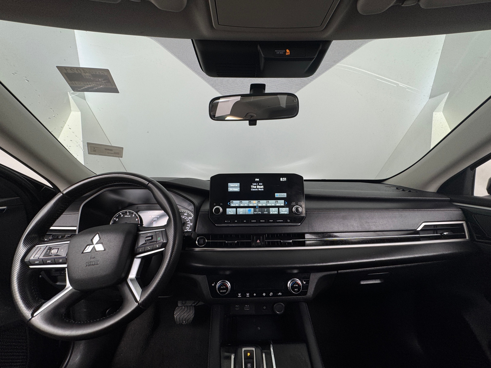 Thumbnail: 2024 Mitsubishi Outlander - 2