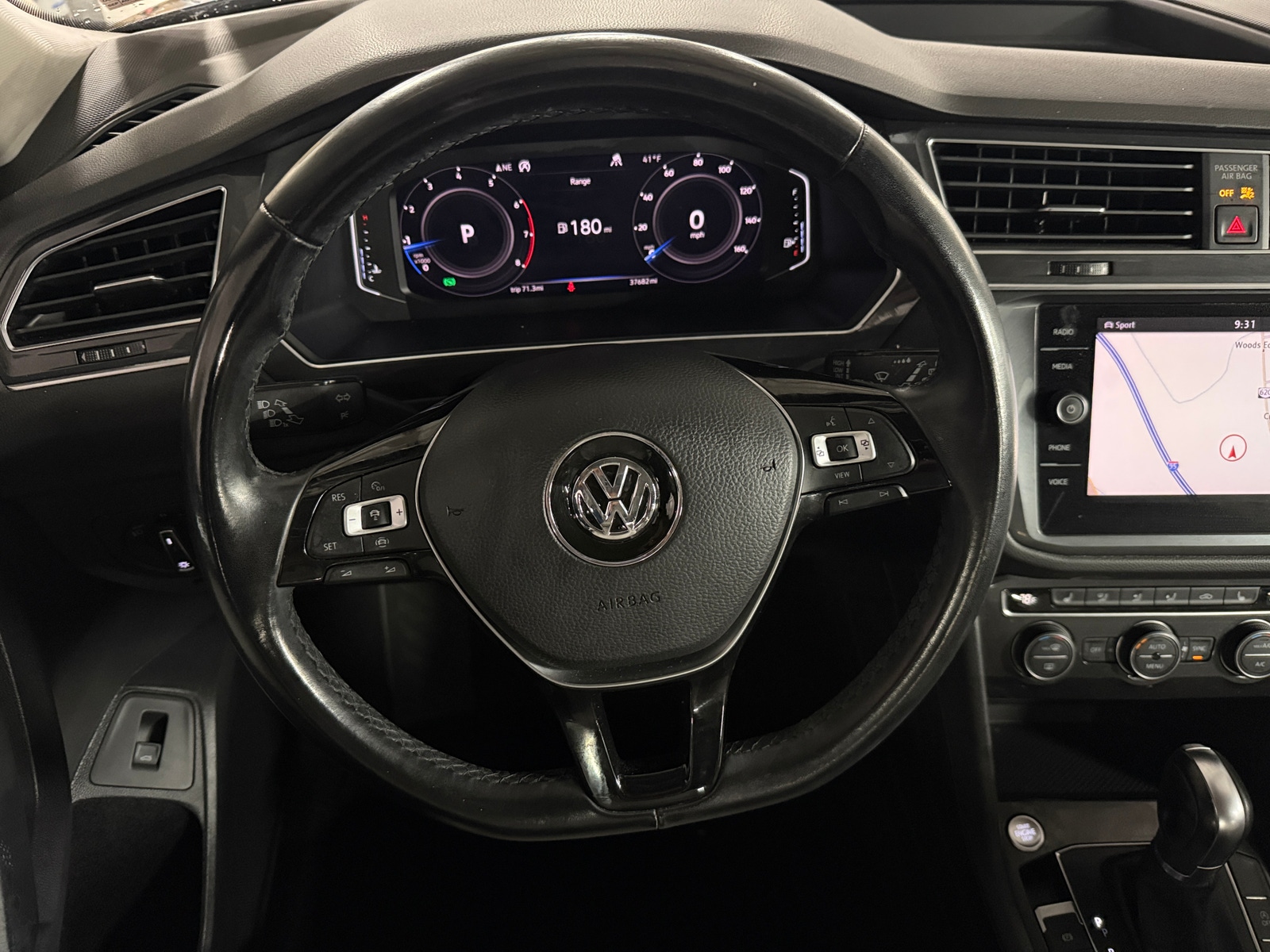 Thumbnail: 2019 Volkswagen Tiguan - 4