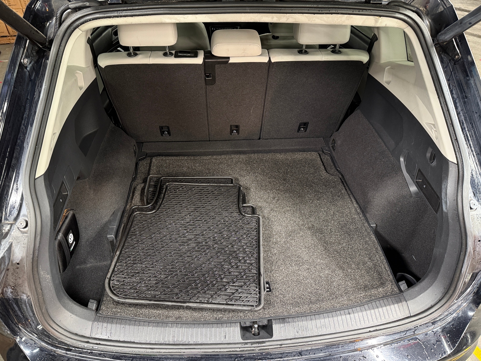 Thumbnail: 2019 Volkswagen Tiguan - 6