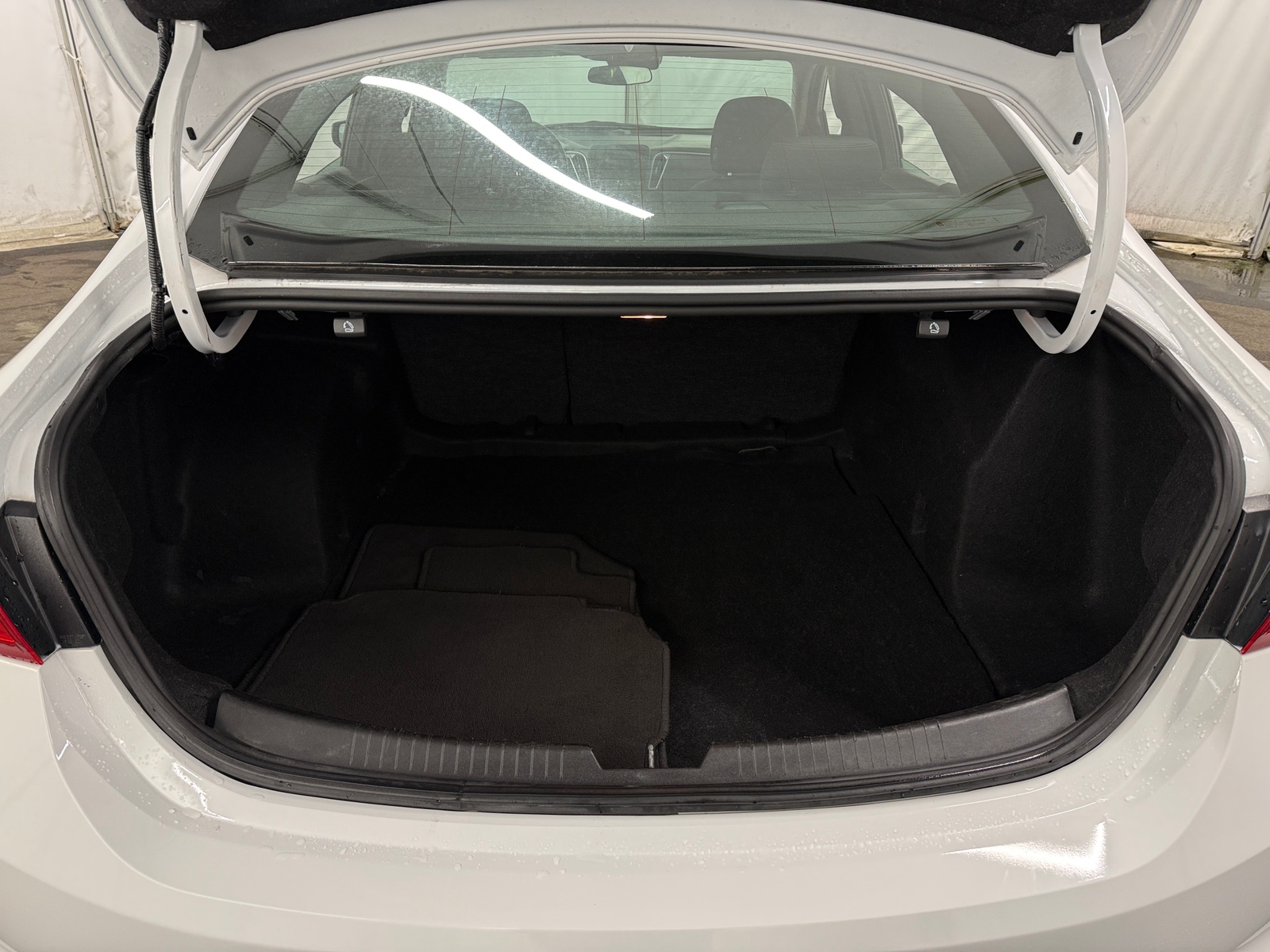 Thumbnail: 2023 Chevrolet Malibu - 7