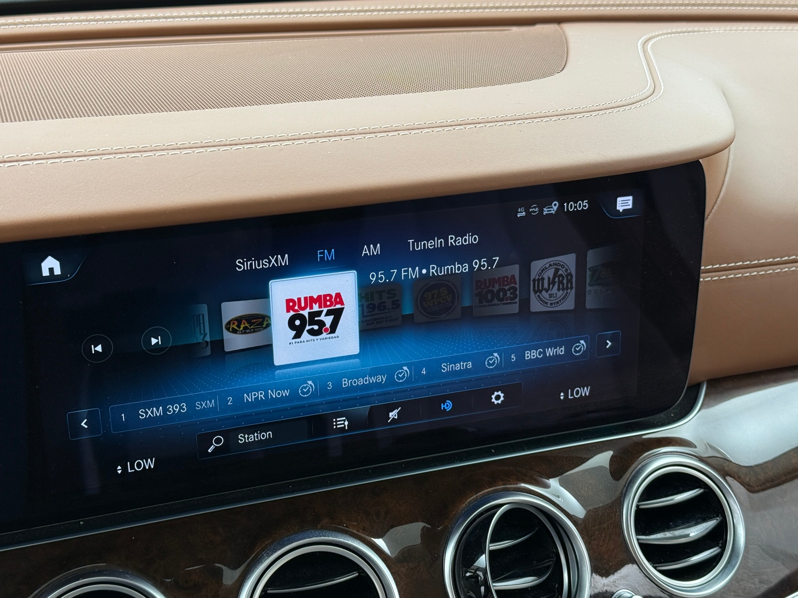 Thumbnail: 2021 Mercedes-Benz E-Class - 3