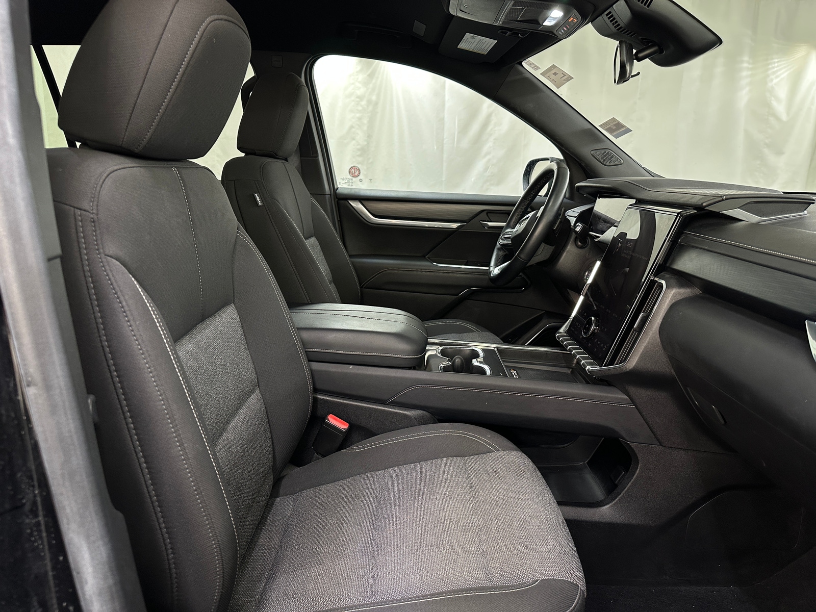 Thumbnail: 2025 GMC Acadia - 2