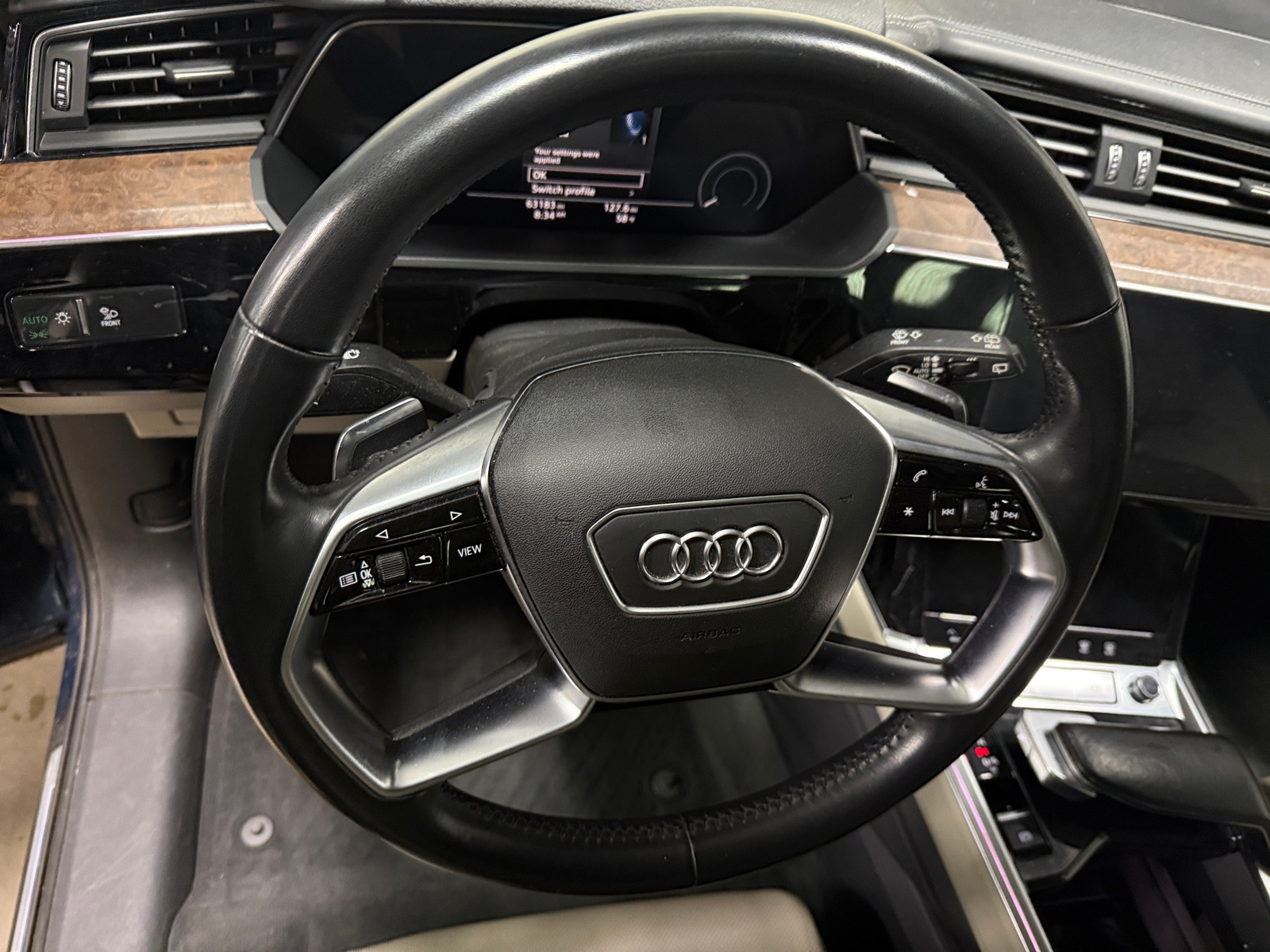 Thumbnail: 2019 Audi e-tron - 4