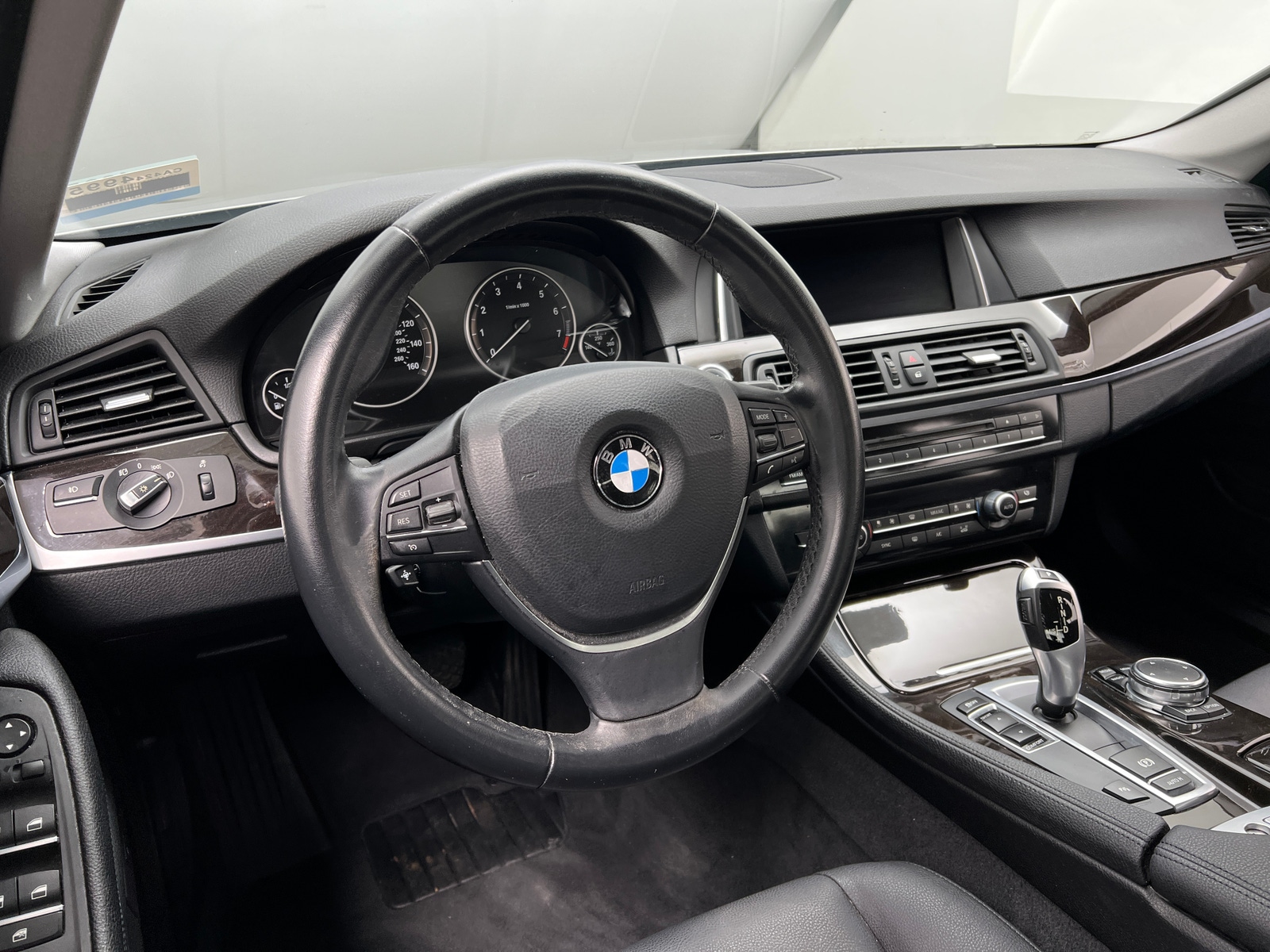 Thumbnail: 2015 BMW 5 Series - 4