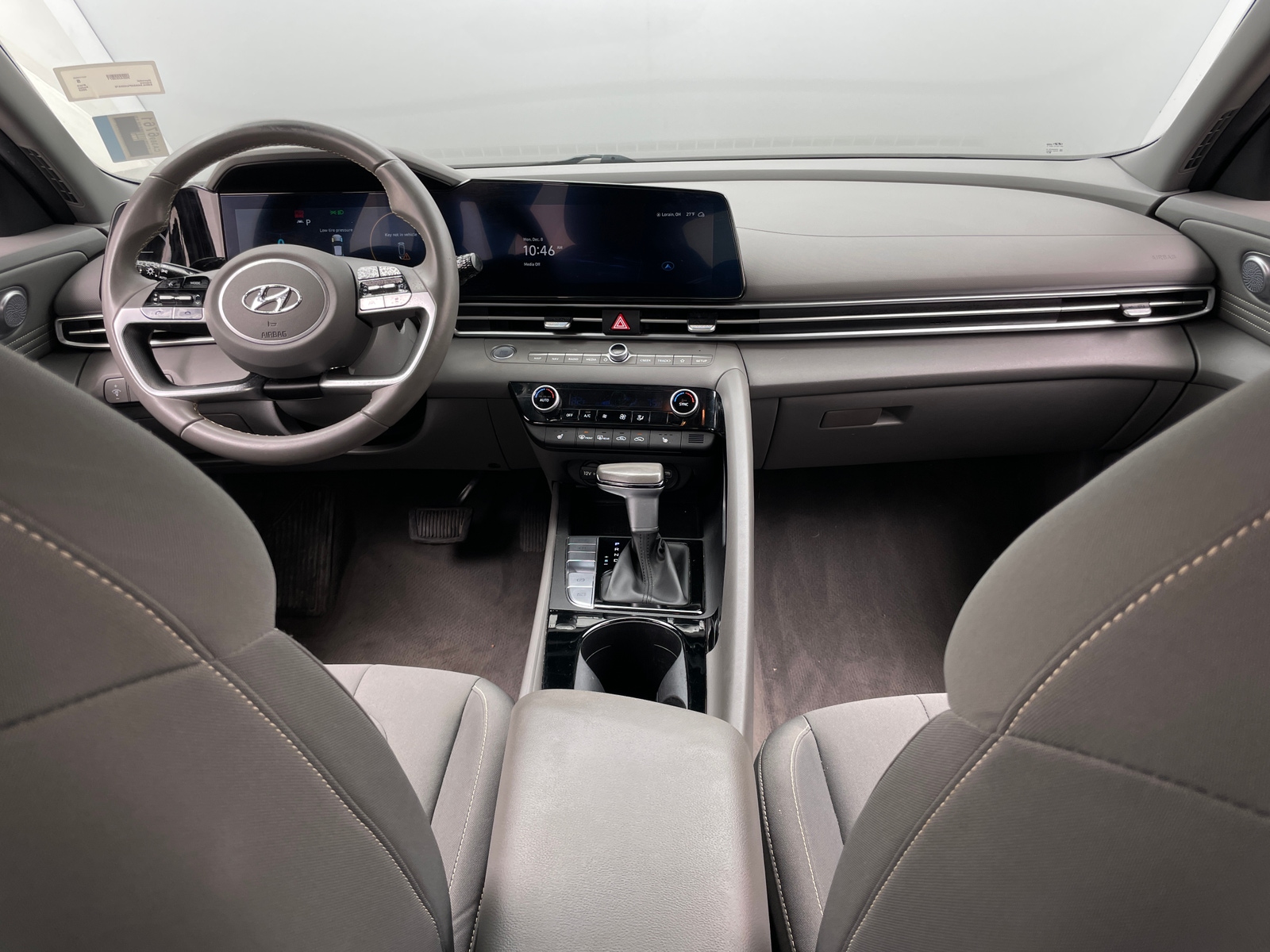 Thumbnail: 2023 Hyundai Elantra - 3