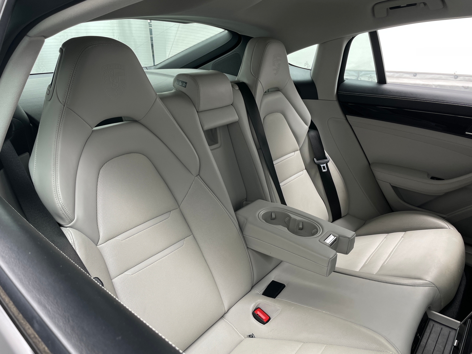 Thumbnail: 2022 Porsche Panamera - 5