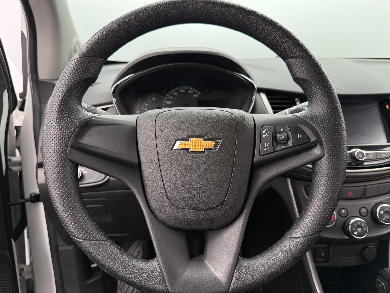 Thumbnail: 2017 Chevrolet Trax - 5