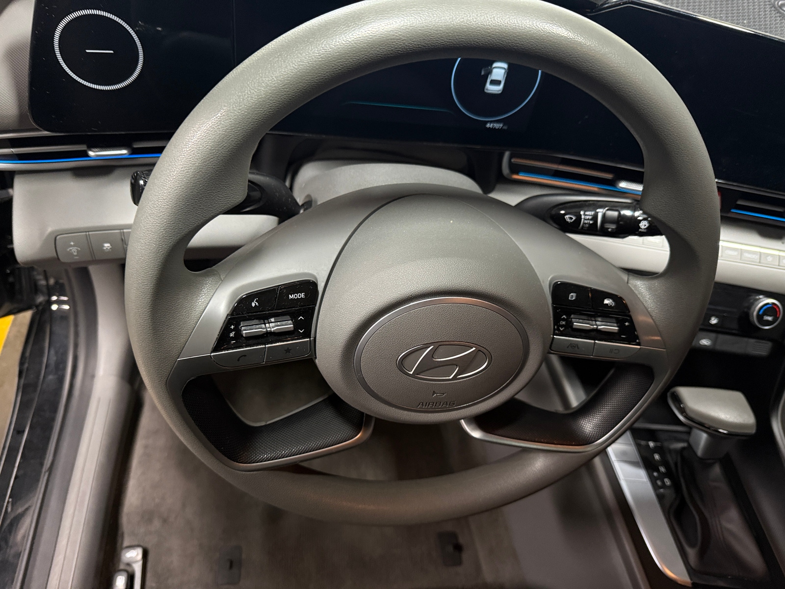 Thumbnail: 2024 Hyundai Elantra - 5