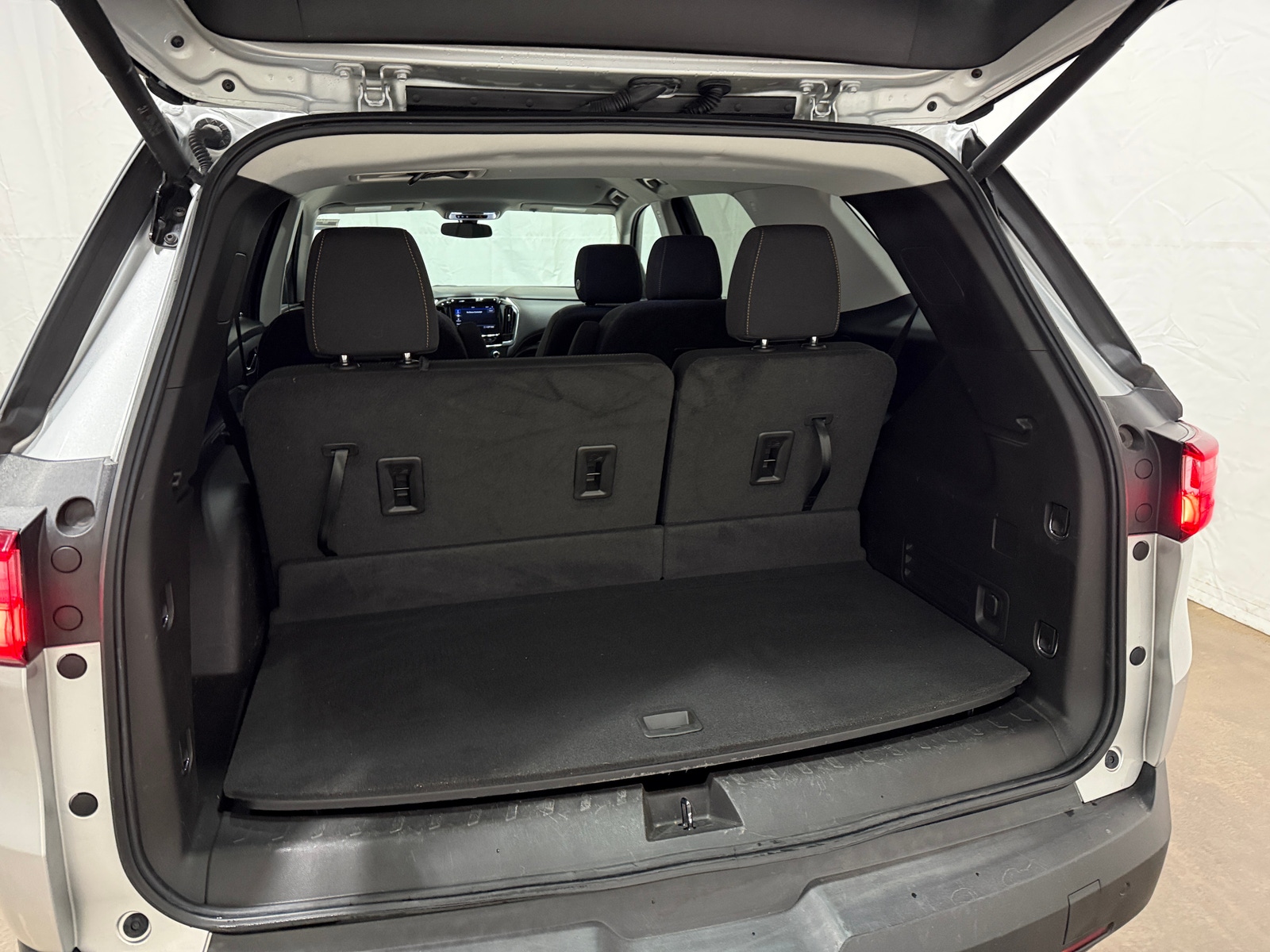 Thumbnail: 2021 Chevrolet Traverse - 7