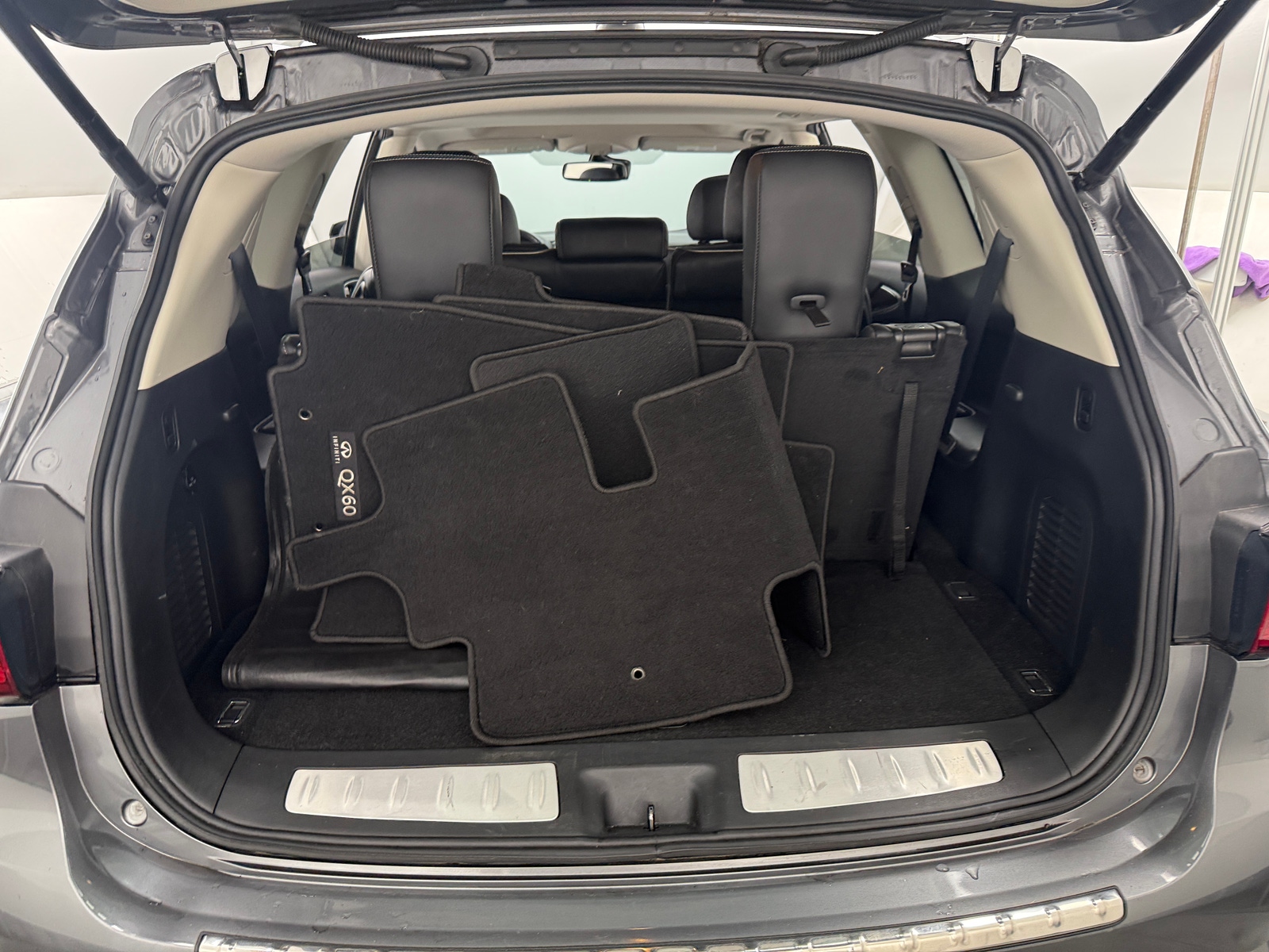 Thumbnail: 2020 INFINITI QX60 - 6