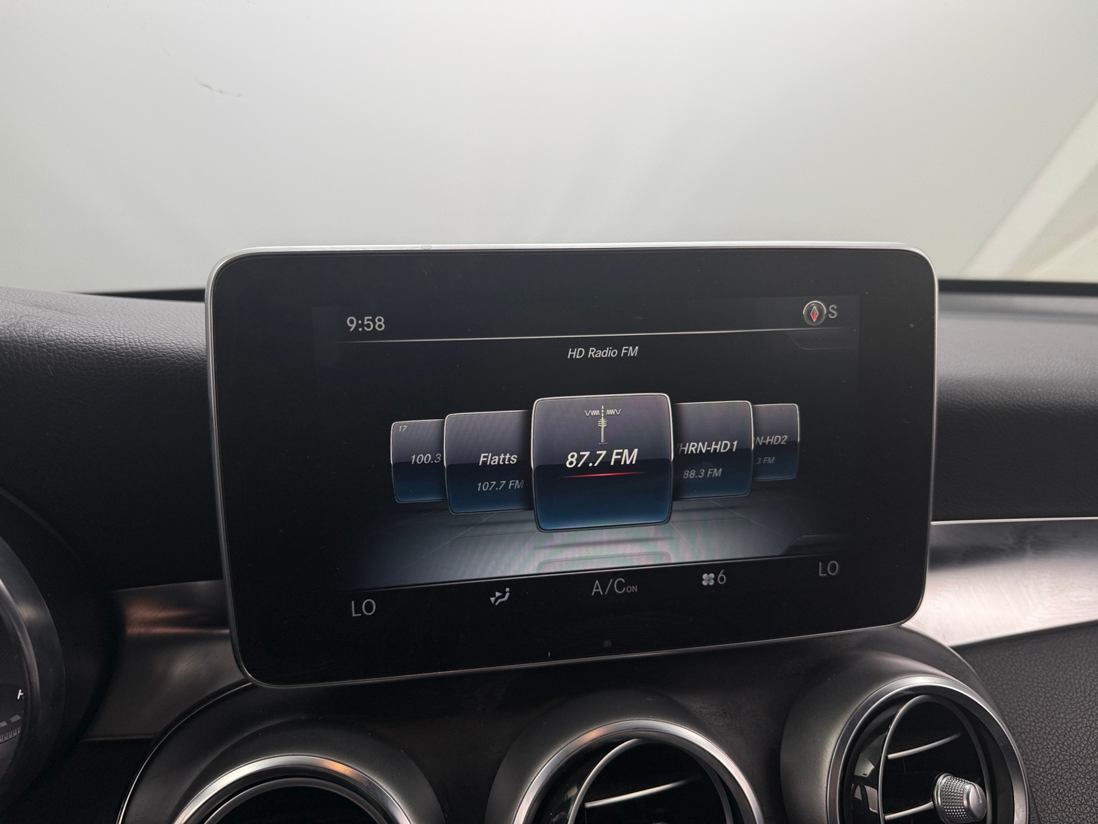 Thumbnail: 2018 Mercedes-Benz GLC - 3