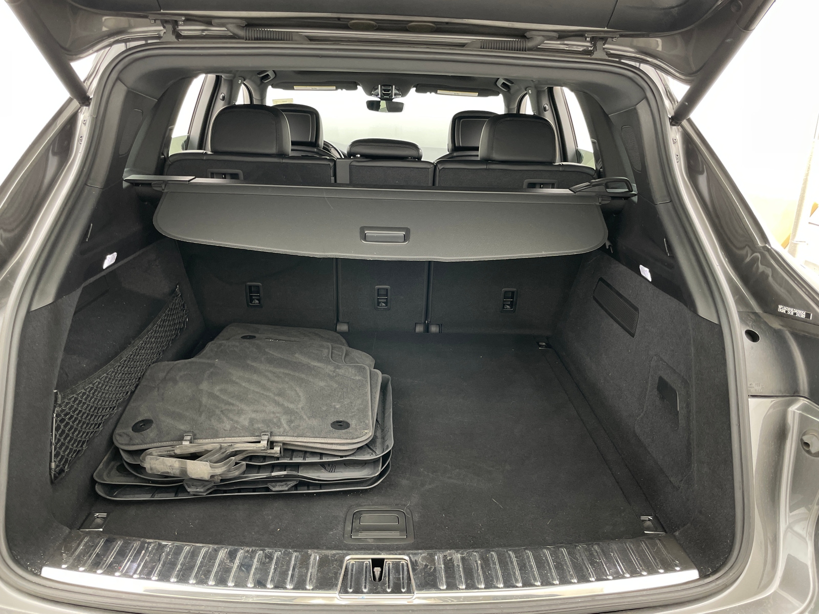 Thumbnail: 2020 Porsche Cayenne - 6