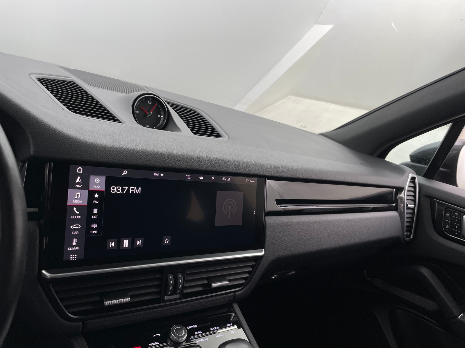 Thumbnail: 2020 Porsche Cayenne - 3