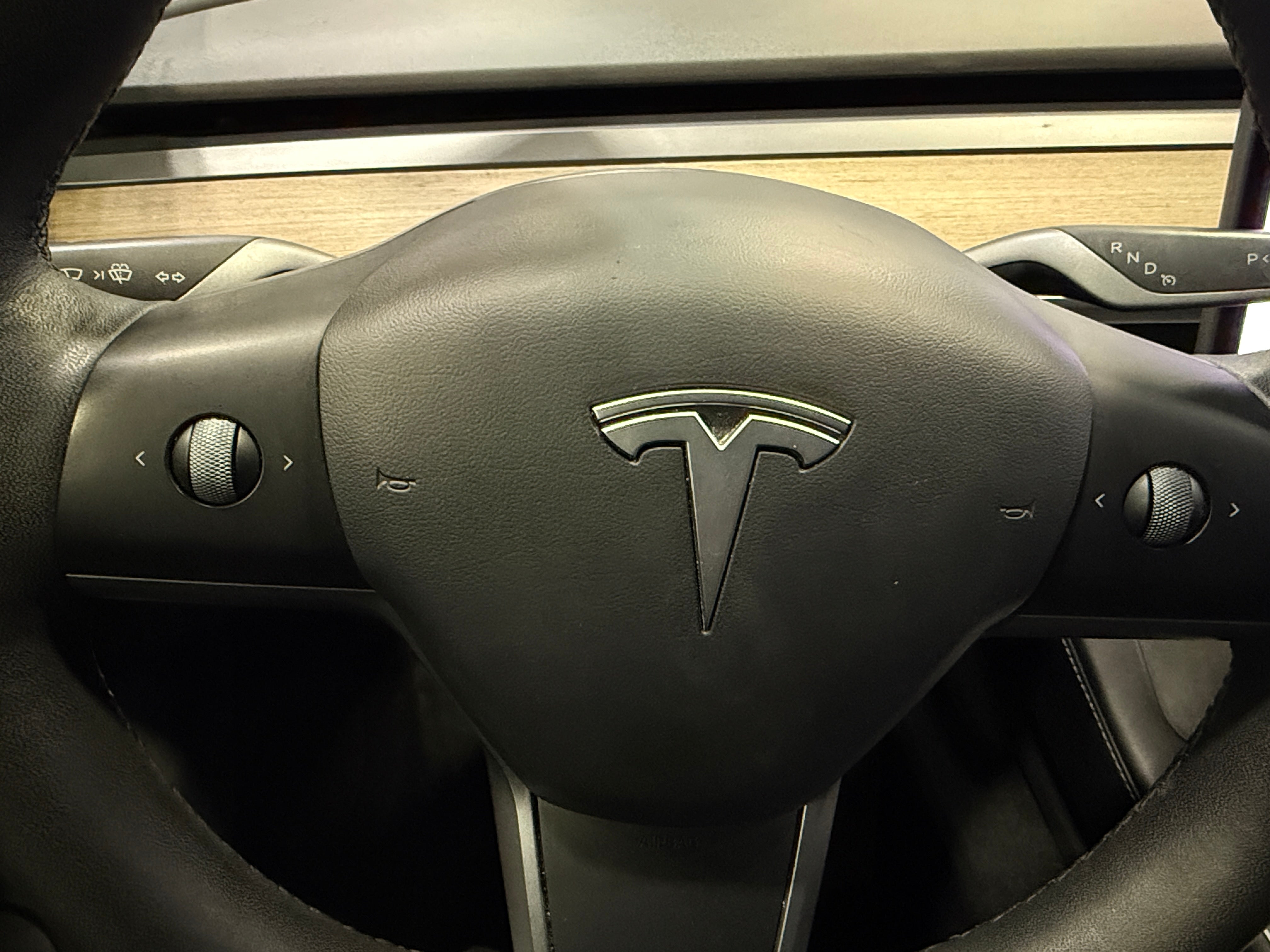 Used 2022 Tesla Model Y Long Range with VIN 7SAYGDEE6NF387045 for sale in Oak Creek, WI