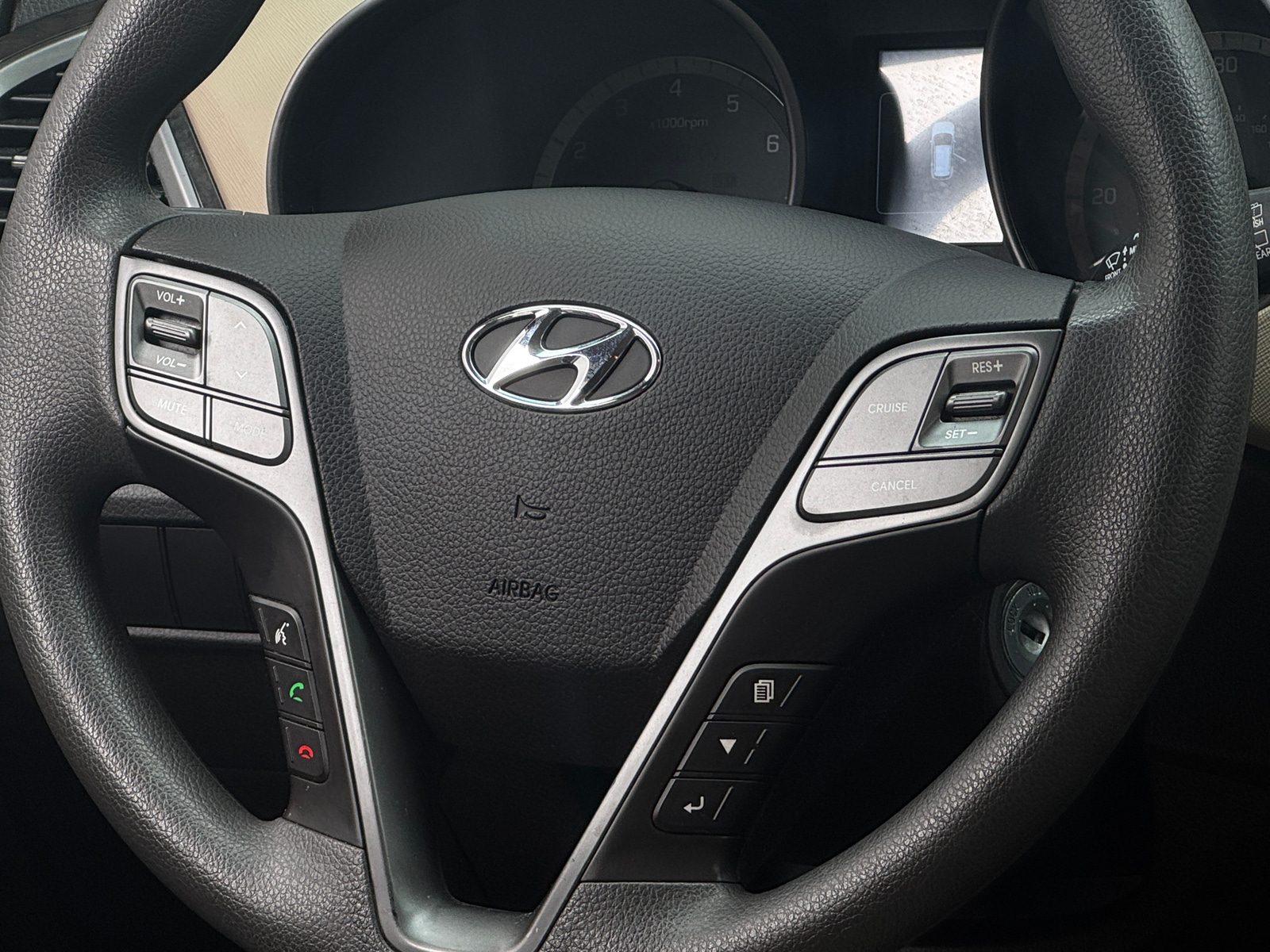 Thumbnail: 2017 Hyundai Santa Fe - 5