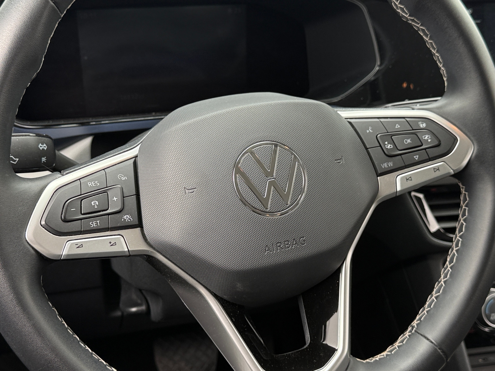 Thumbnail: 2023 Volkswagen Taos - 5