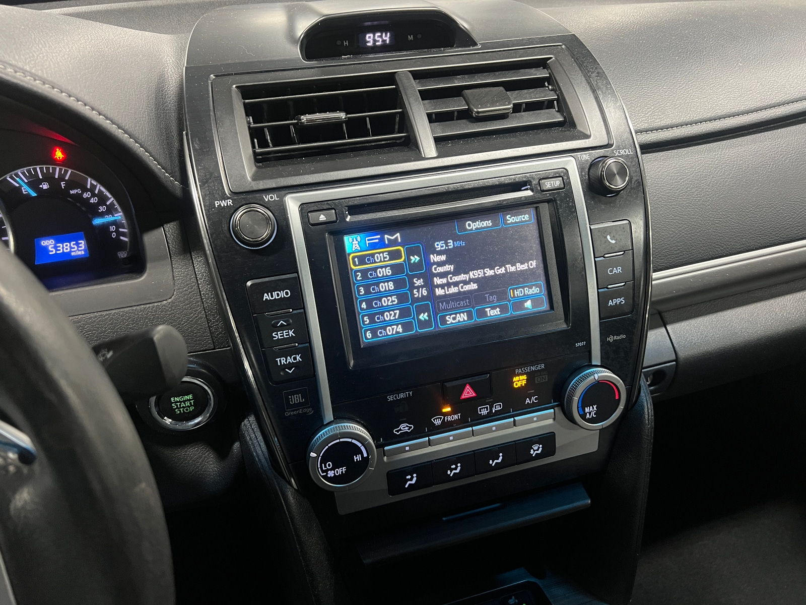 Thumbnail: 2013 Toyota Camry - 4