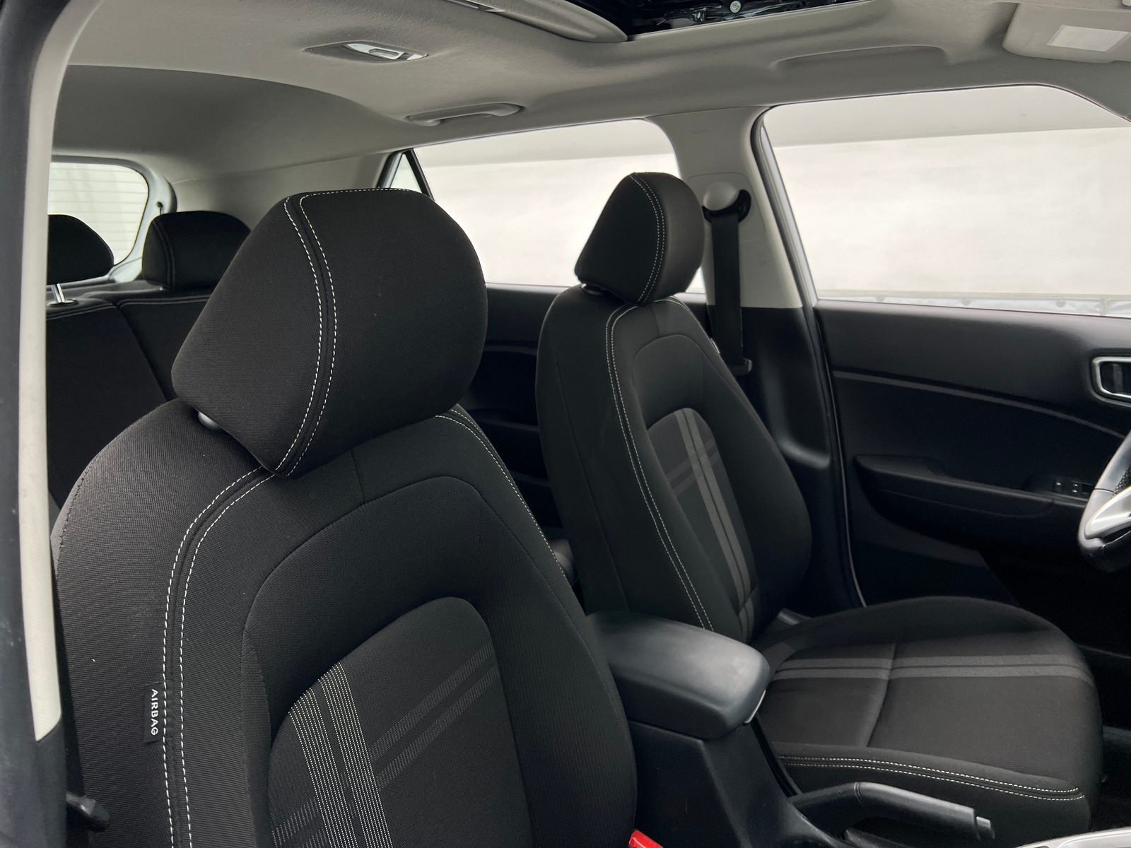 Thumbnail: 2022 Hyundai Venue - 2