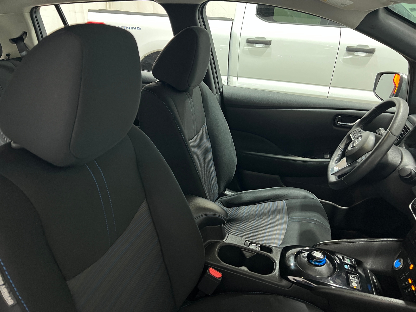 Thumbnail: 2022 Nissan Leaf - 2