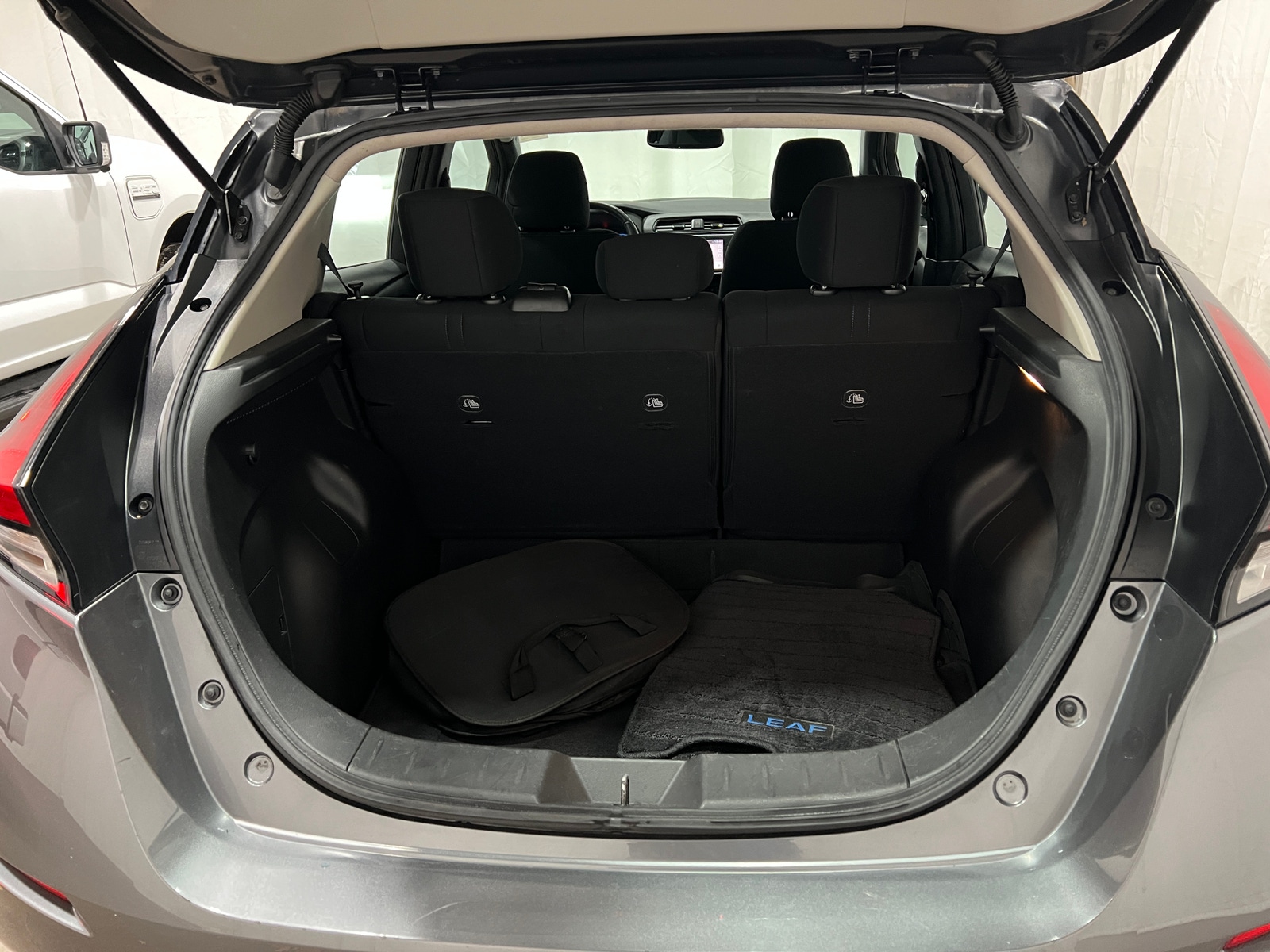 Thumbnail: 2022 Nissan Leaf - 7