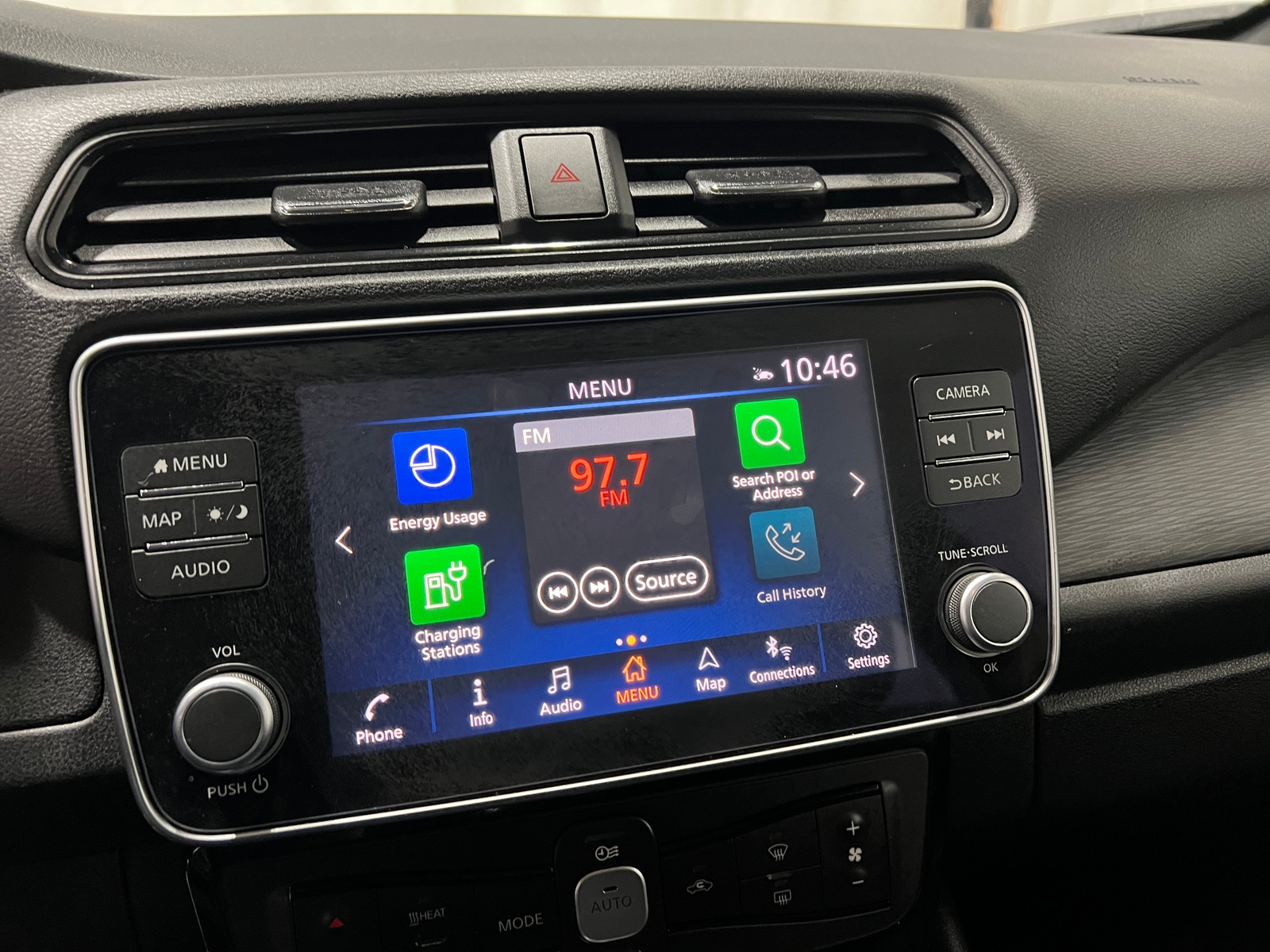 Thumbnail: 2022 Nissan Leaf - 4