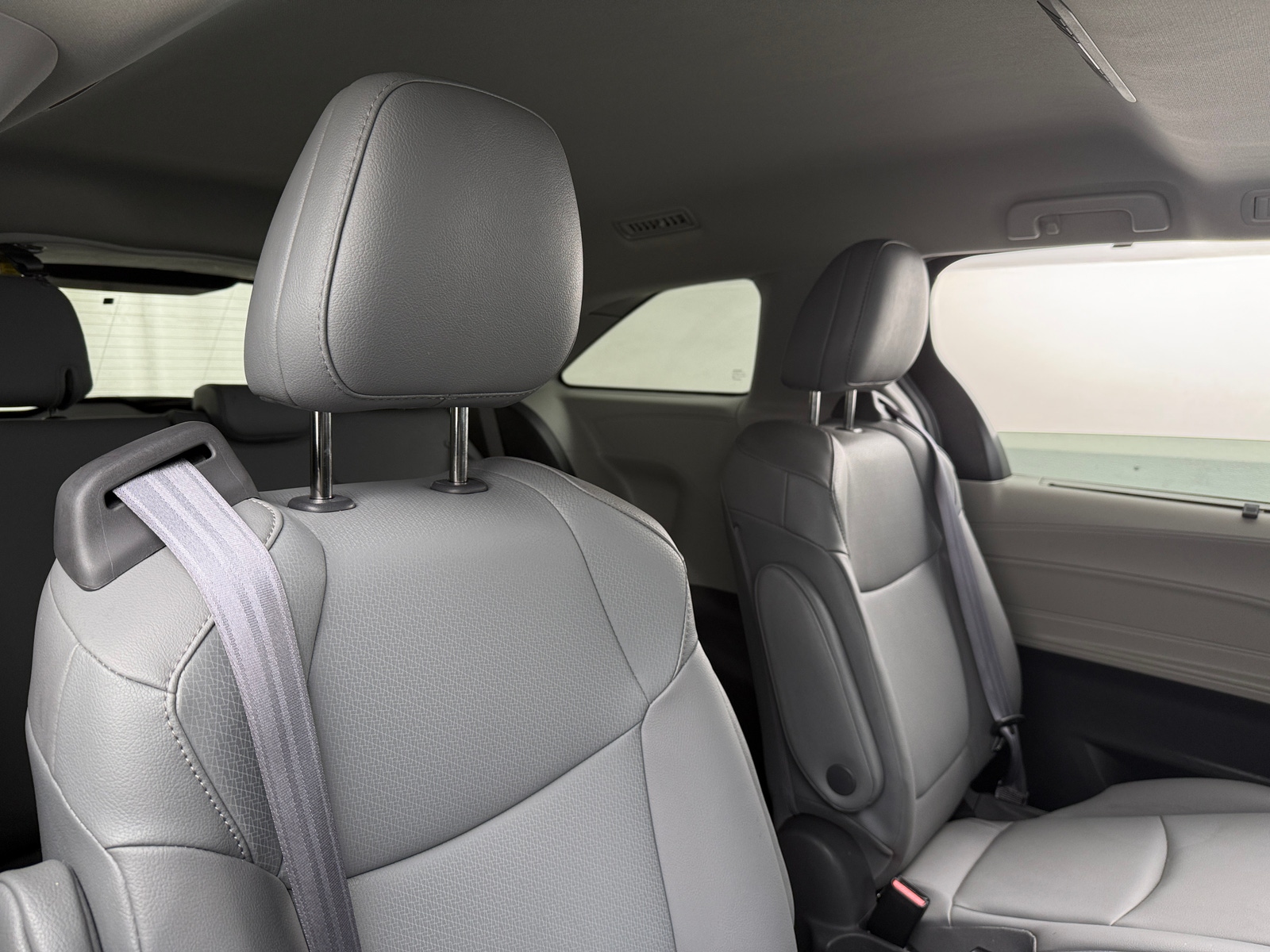 Thumbnail: 2021 Toyota Sienna - 5