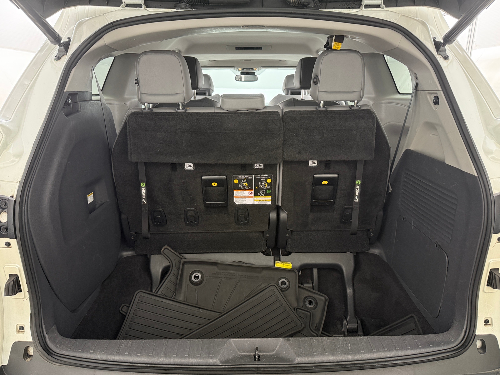 Thumbnail: 2021 Toyota Sienna - 6