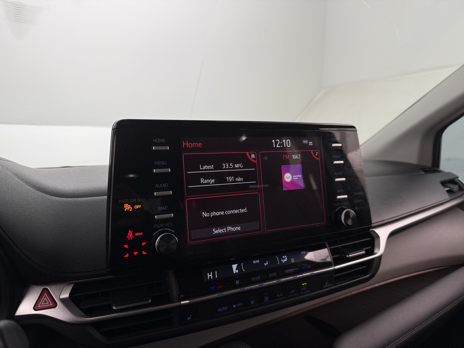 Thumbnail: 2021 Toyota Sienna - 3