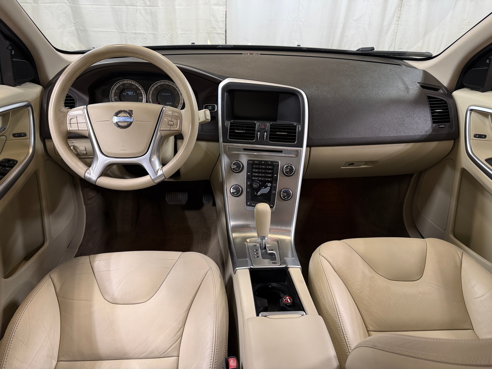 Thumbnail: 2012 Volvo XC60 - 3