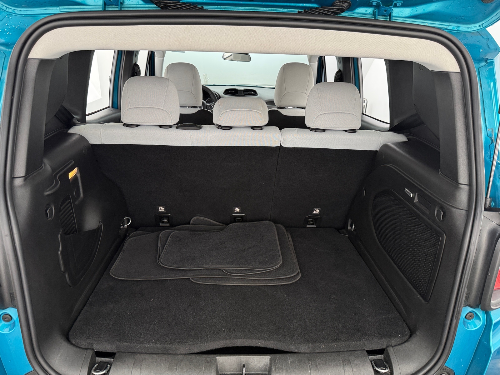 Thumbnail: 2021 Jeep Renegade - 7