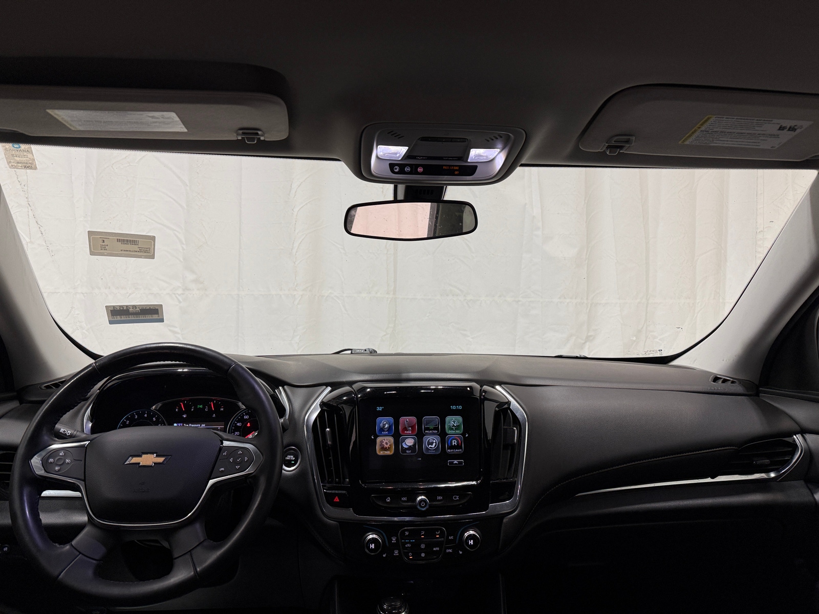 Thumbnail: 2018 Chevrolet Traverse - 3