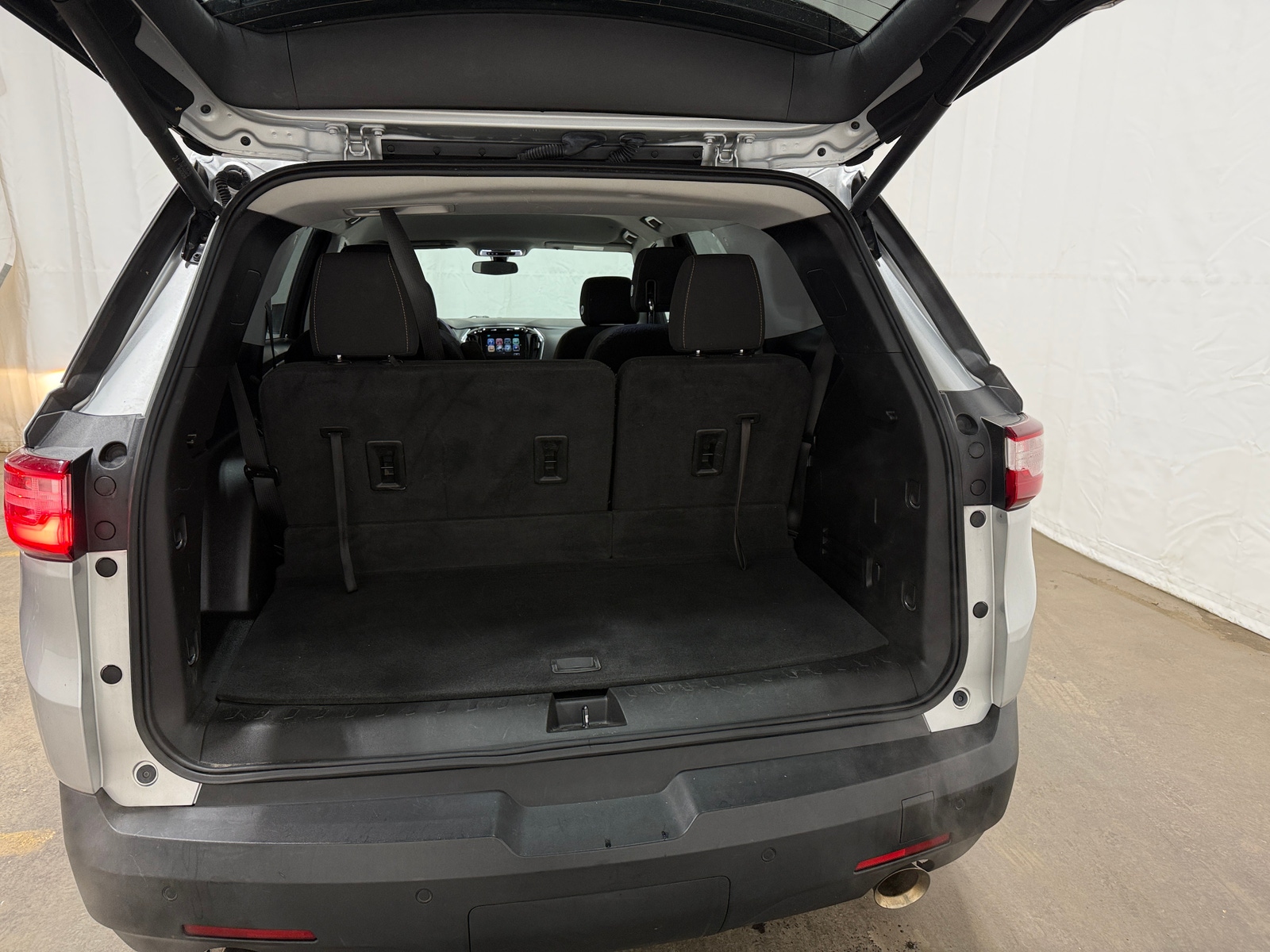 Thumbnail: 2018 Chevrolet Traverse - 7