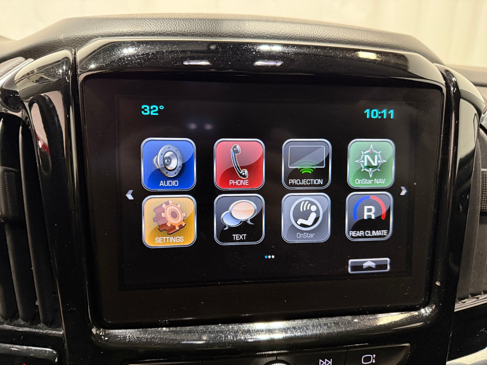 Thumbnail: 2018 Chevrolet Traverse - 4