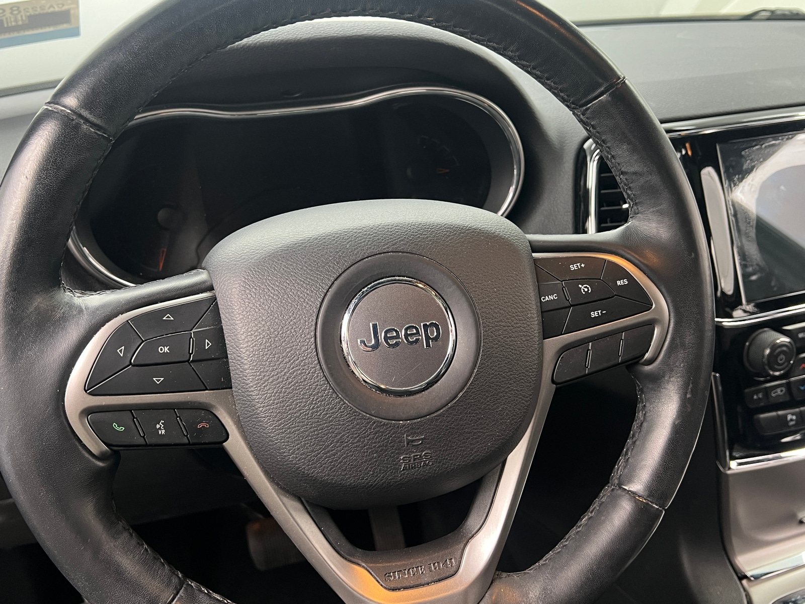 Thumbnail: 2019 Jeep Grand Cherokee - 4