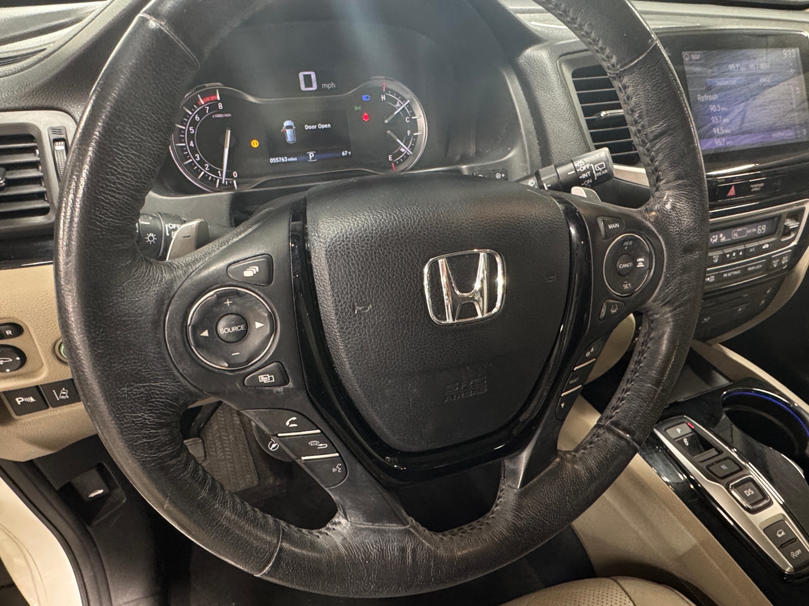 Thumbnail: 2017 Honda Pilot - 4