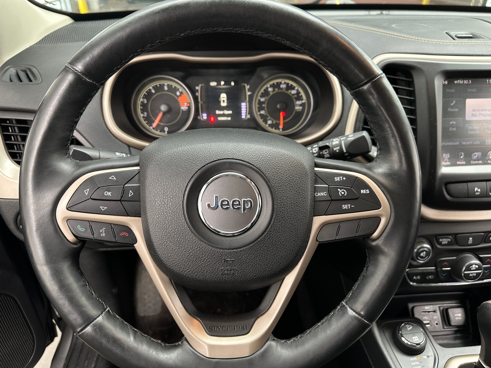 Thumbnail: 2016 Jeep Cherokee - 5