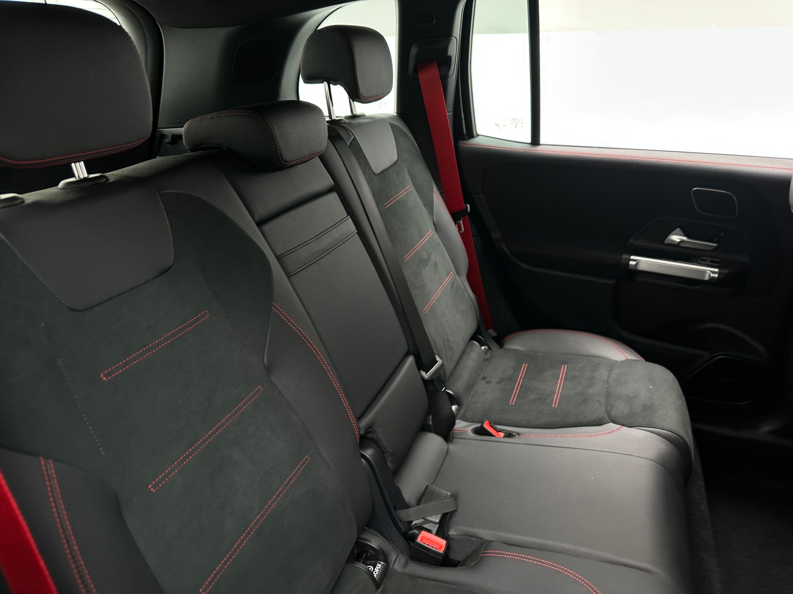 Thumbnail: 2025 Mercedes-Benz GLB - 6