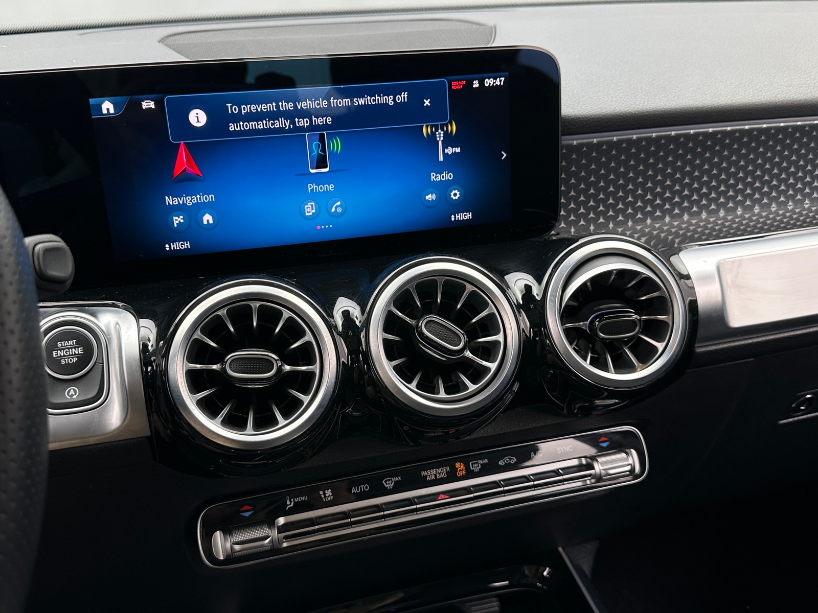 Thumbnail: 2025 Mercedes-Benz GLB - 4