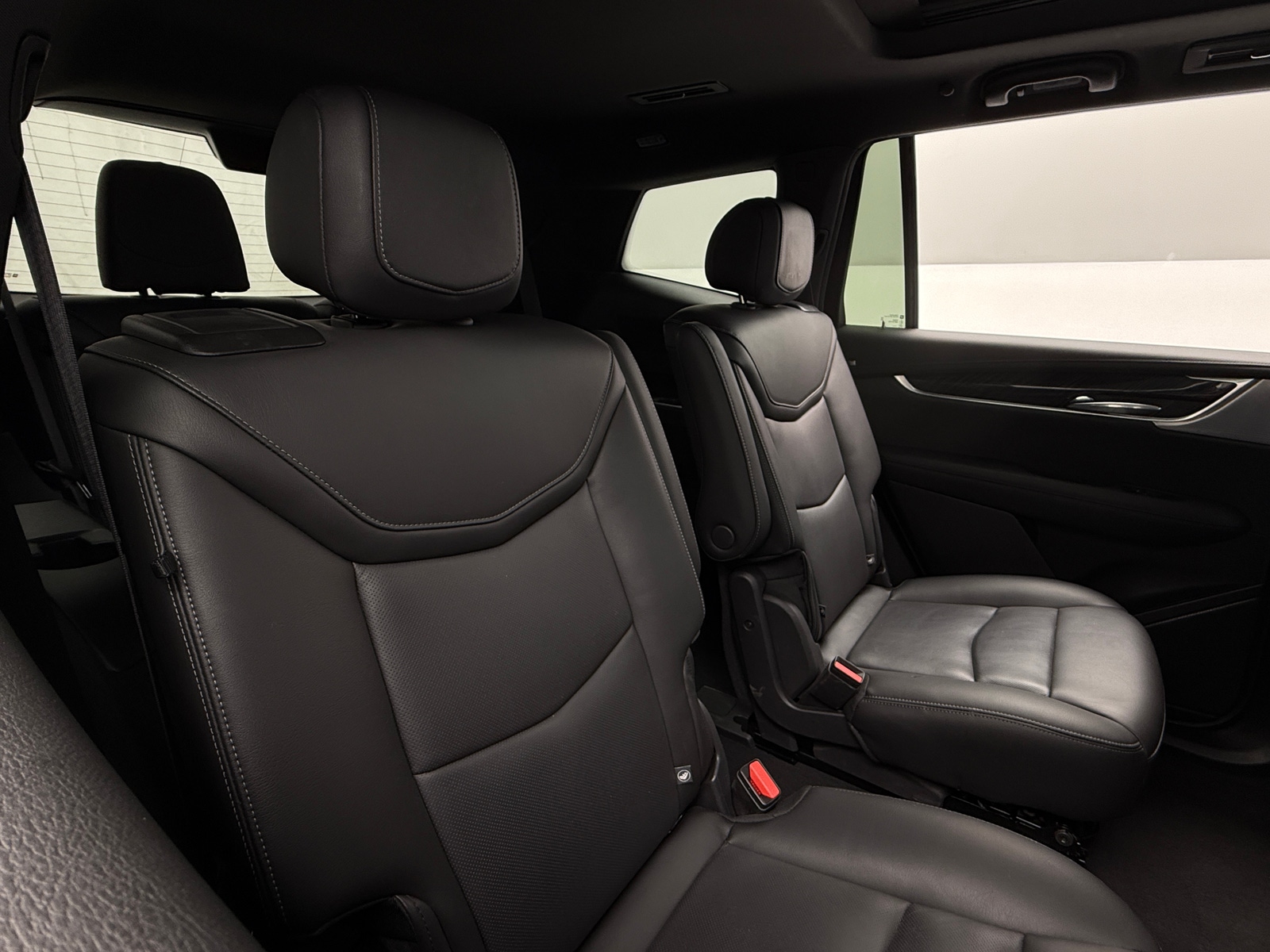 Thumbnail: 2025 Cadillac XT6 - 5