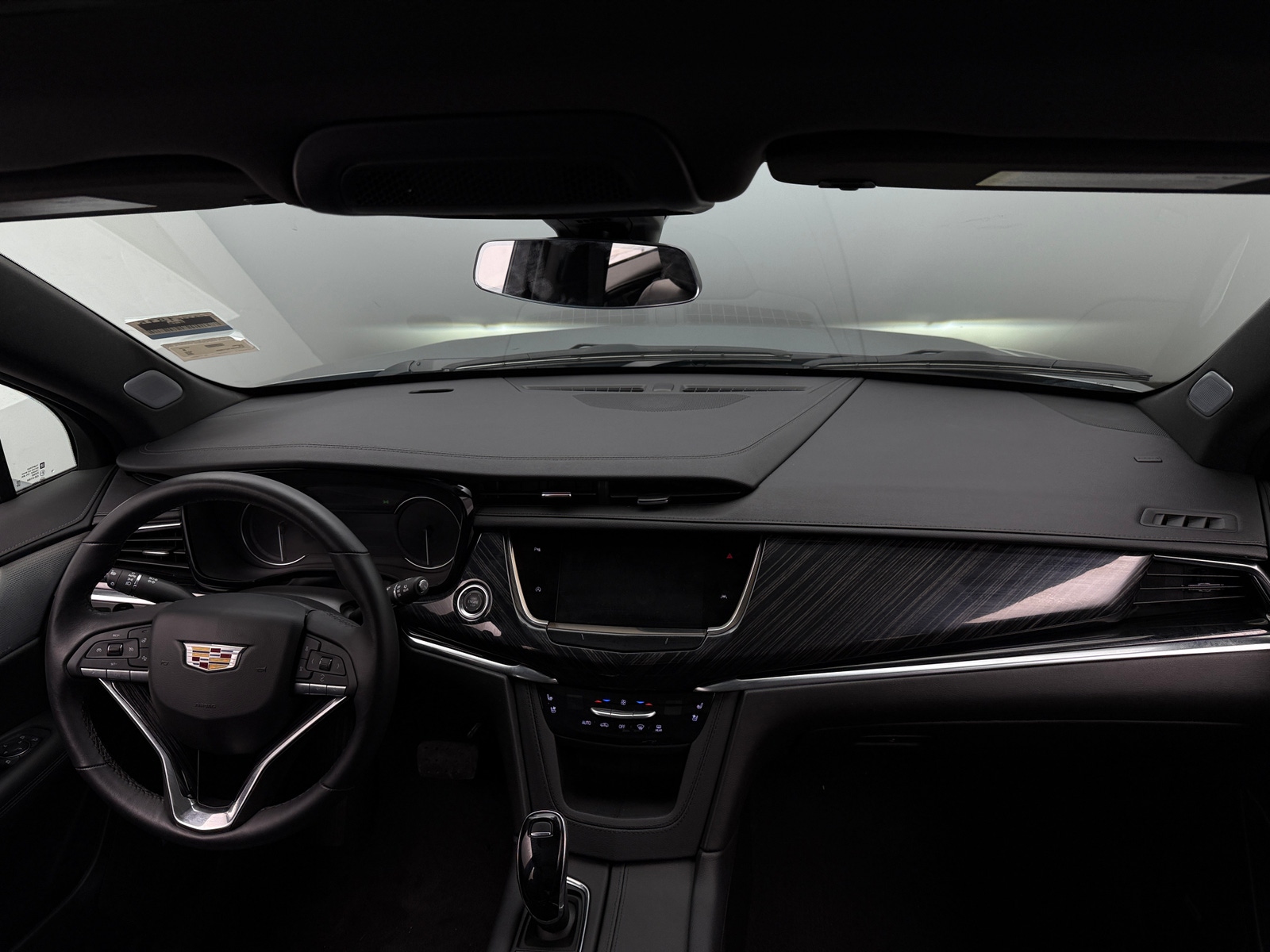 Thumbnail: 2025 Cadillac XT6 - 2