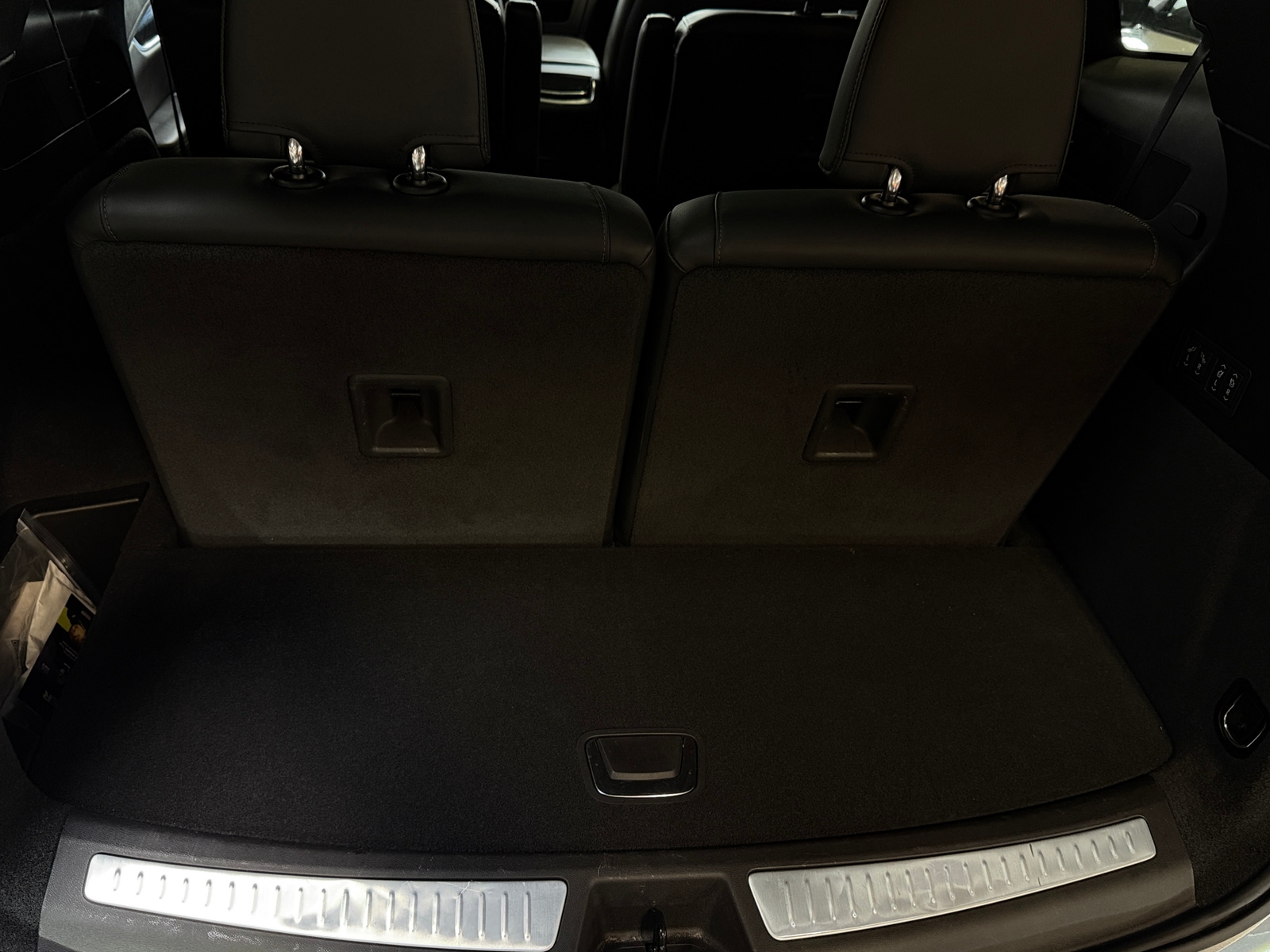 Thumbnail: 2025 Cadillac XT6 - 6