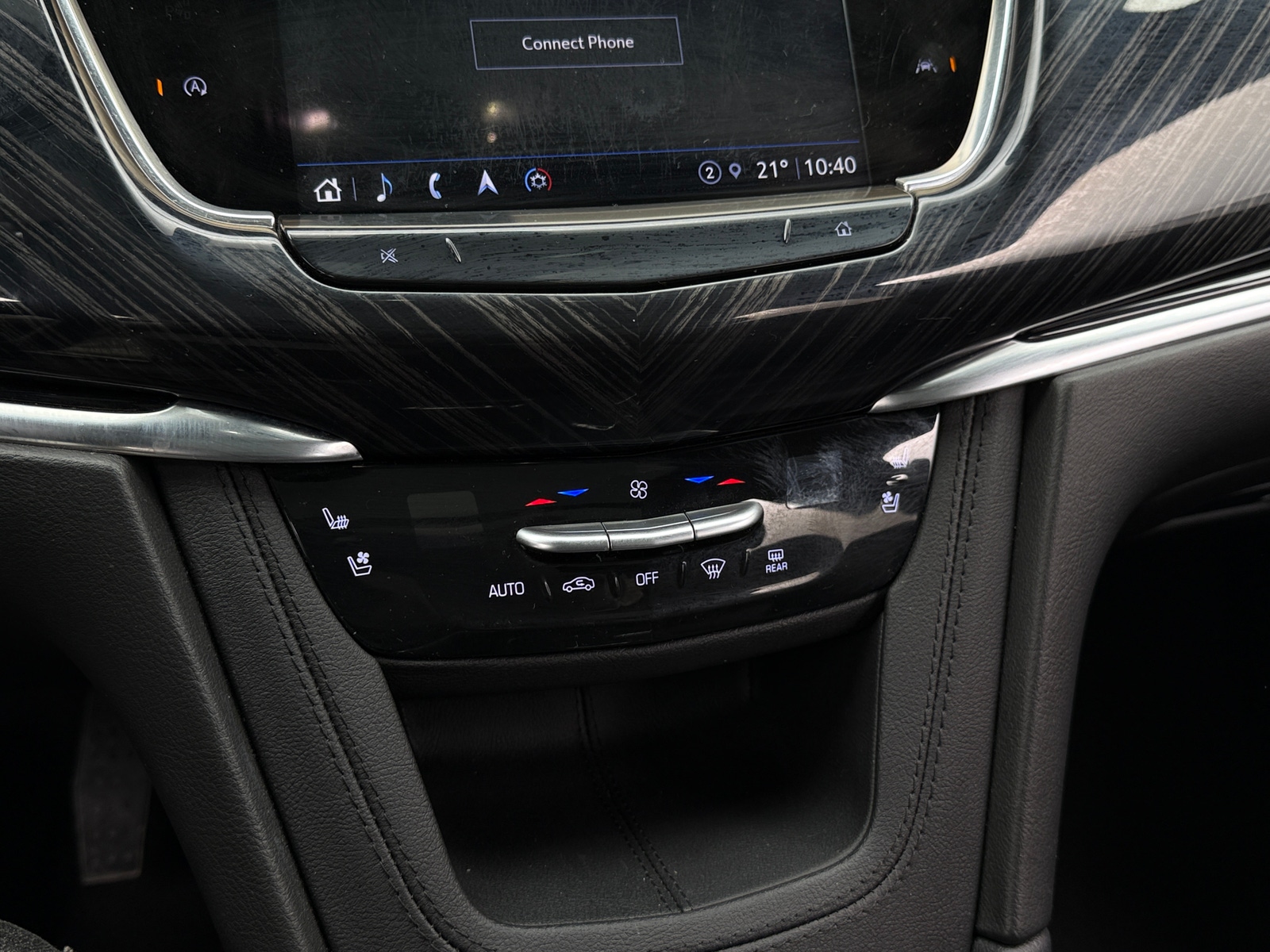 Thumbnail: 2025 Cadillac XT6 - 3