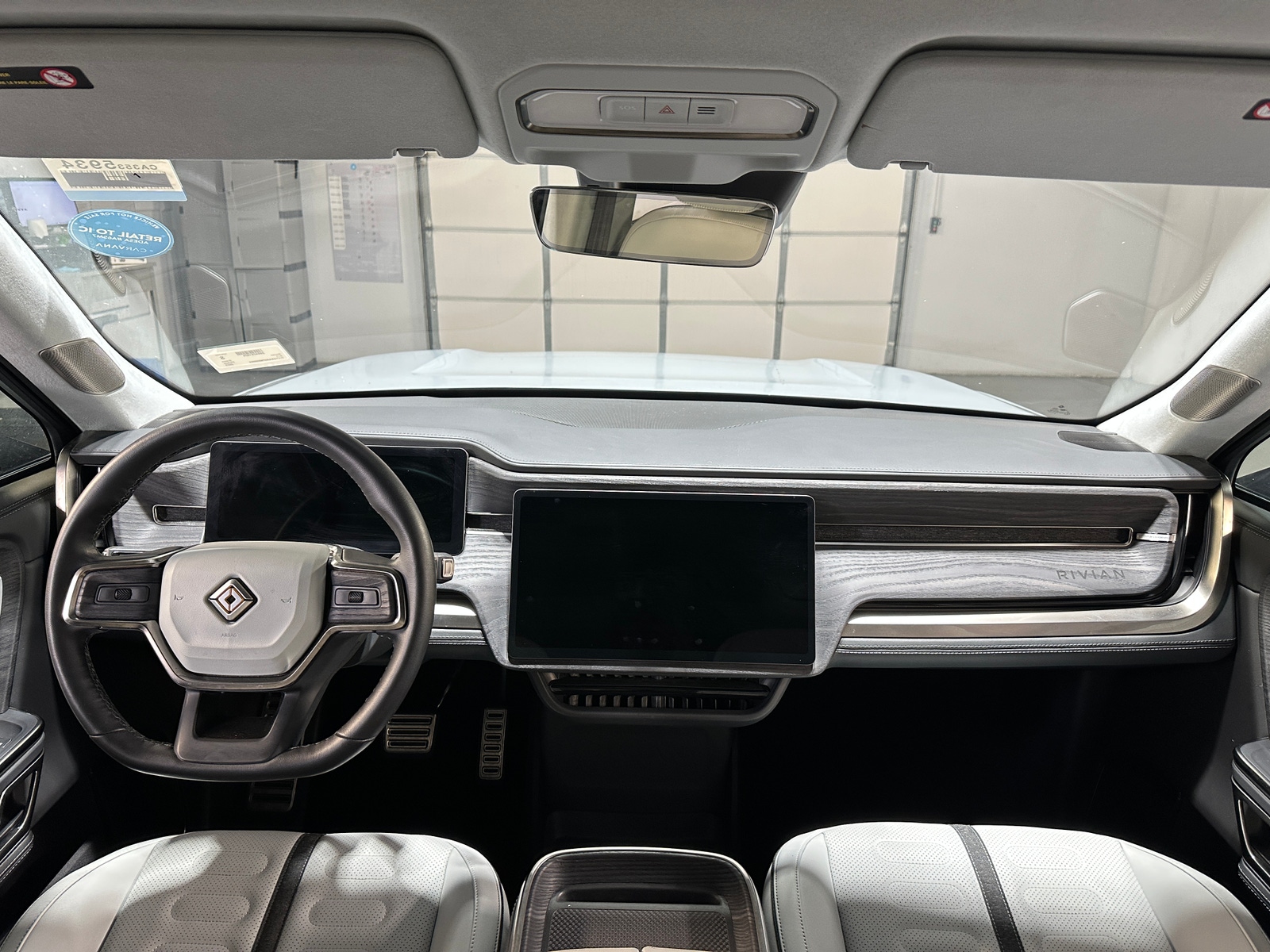 Thumbnail: 2023 Rivian R1T - 2